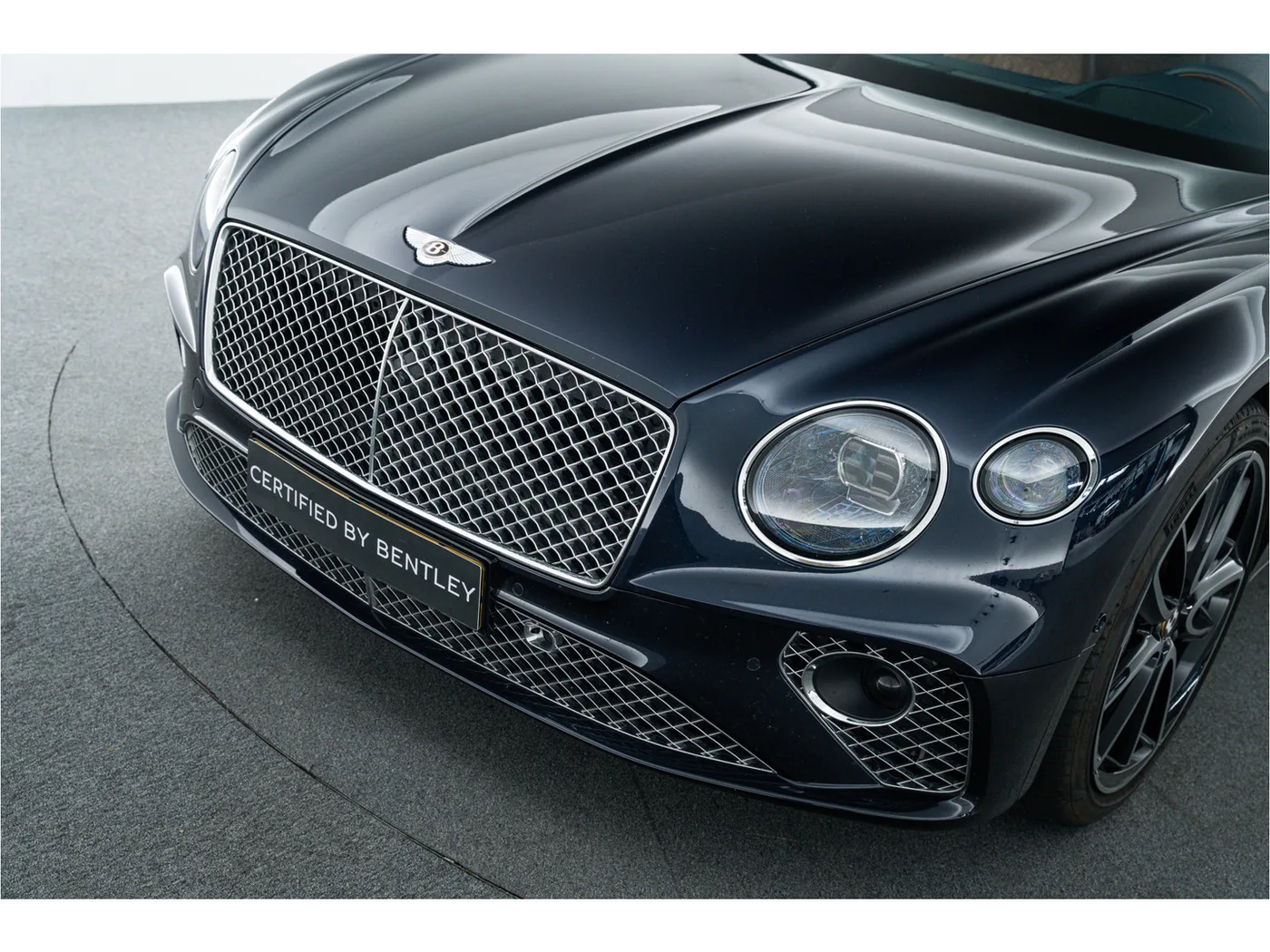 2020 Bentley Continental GT V8 offered by an official Bentley dealer in Rotterdam, Netherlands, photo 10 of 15