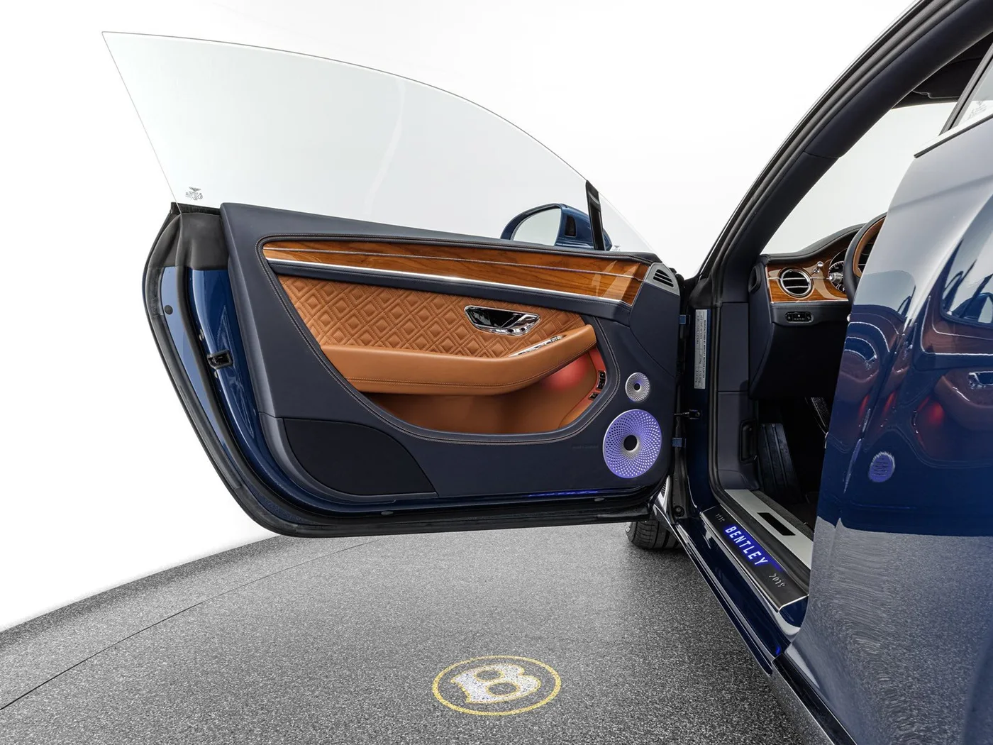 2020 Bentley Continental GT V8 proposée par un concessionnaire spécialisé à Böblingen, Allemagne, photo 8 sur 15