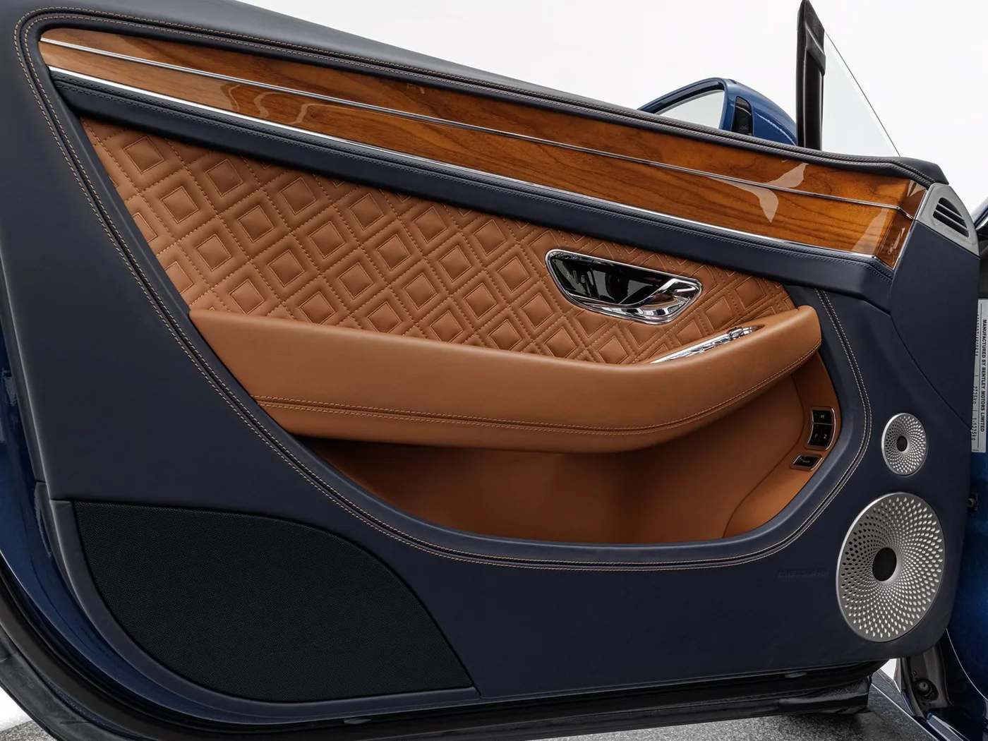 2020 Bentley Continental GT V8 proposée par un concessionnaire spécialisé à Böblingen, Allemagne, photo 9 sur 15