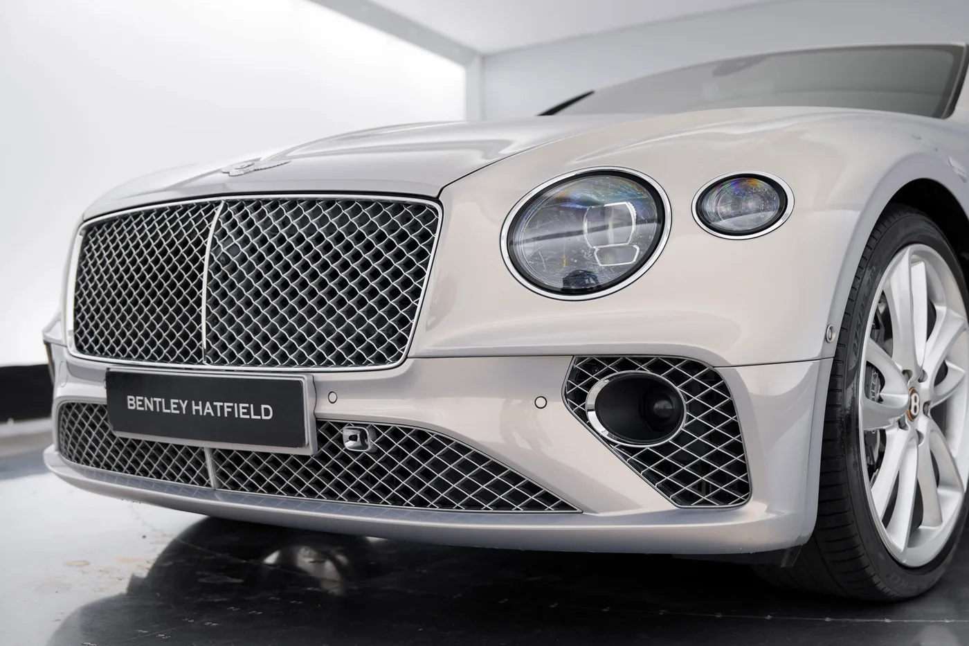 2020 Bentley Continental GT V8 proposée par un groupe de concessions agréées à Hatfield, Royaume-Uni, photo 19 sur 25