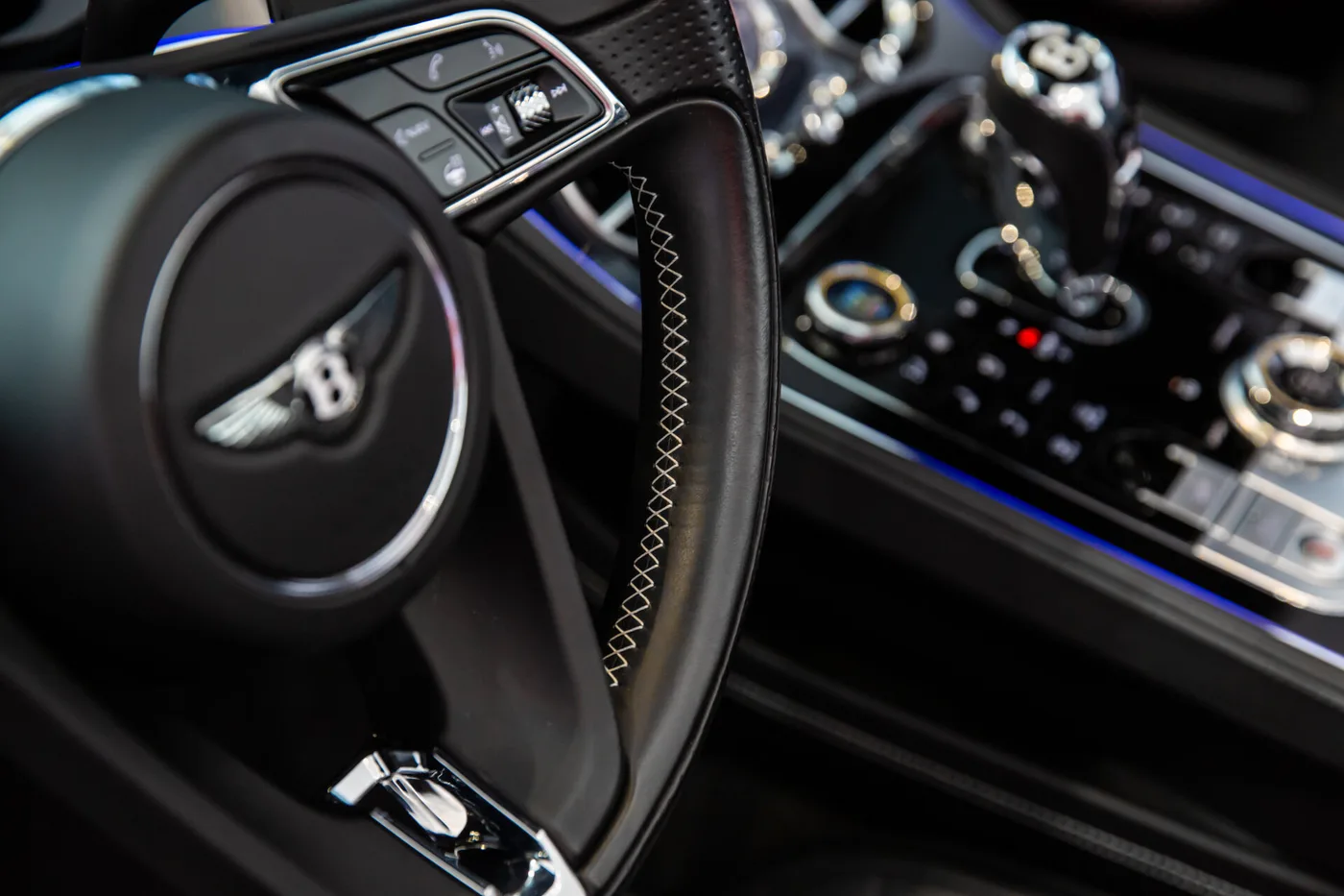 2020 Bentley Continental GTC V8 angeboten von einem Fachhändler in Hengelo, Niederlande, Foto 6 von 15