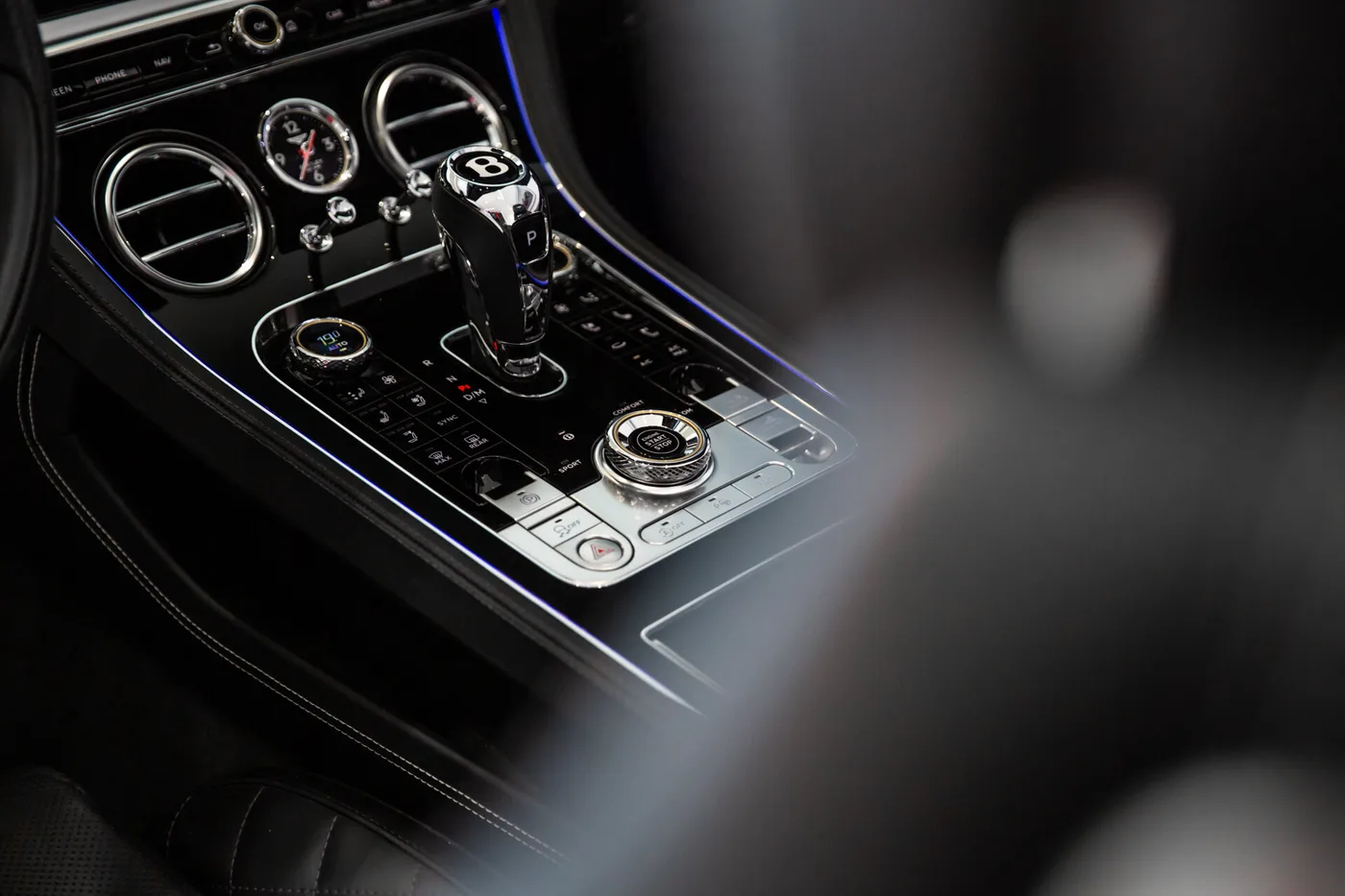 2020 Bentley Continental GTC V8 angeboten von einem Fachhändler in Hengelo, Niederlande, Foto 7 von 15