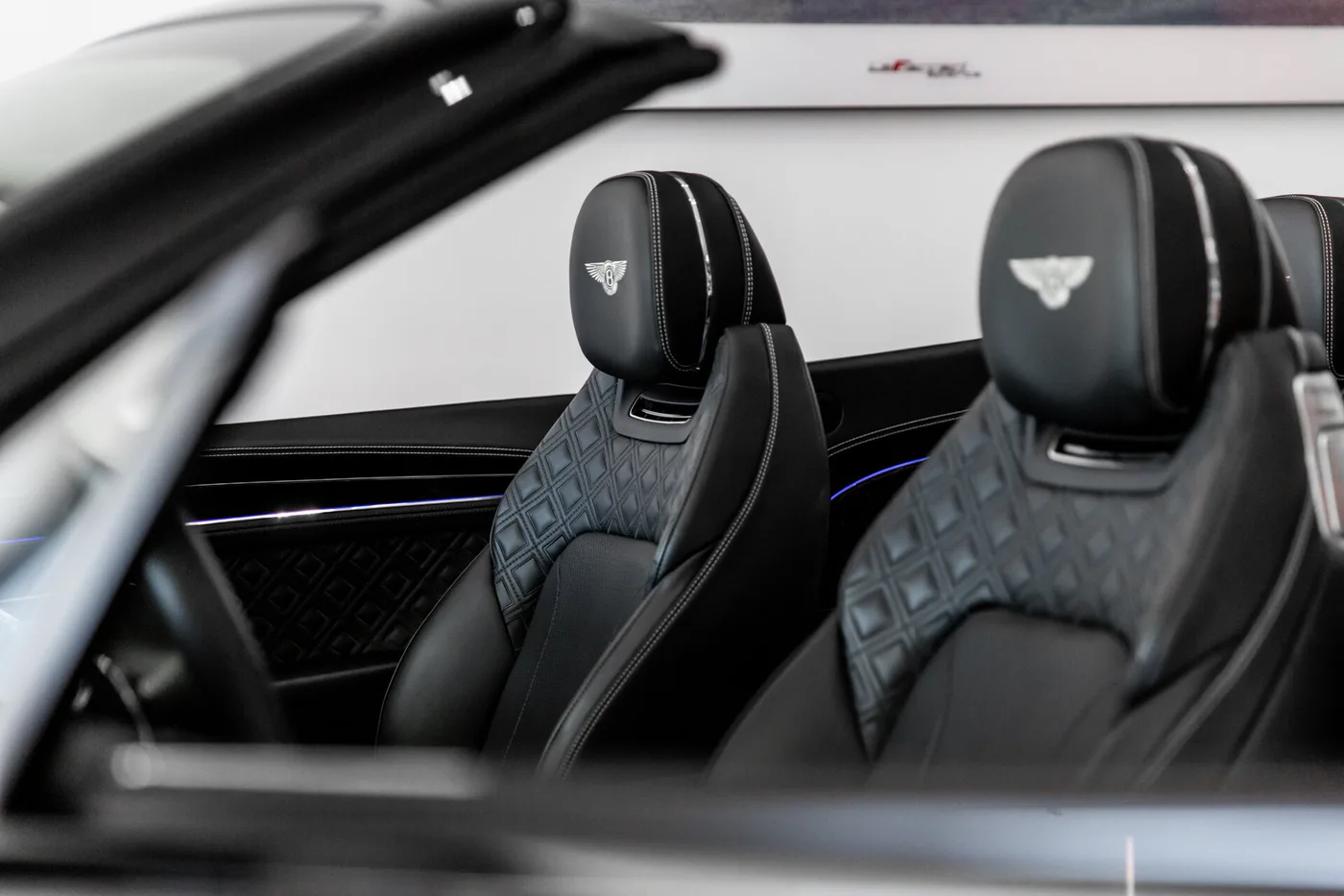 2020 Bentley Continental GTC V8 angeboten von einem Fachhändler in Hengelo, Niederlande, Foto 8 von 15