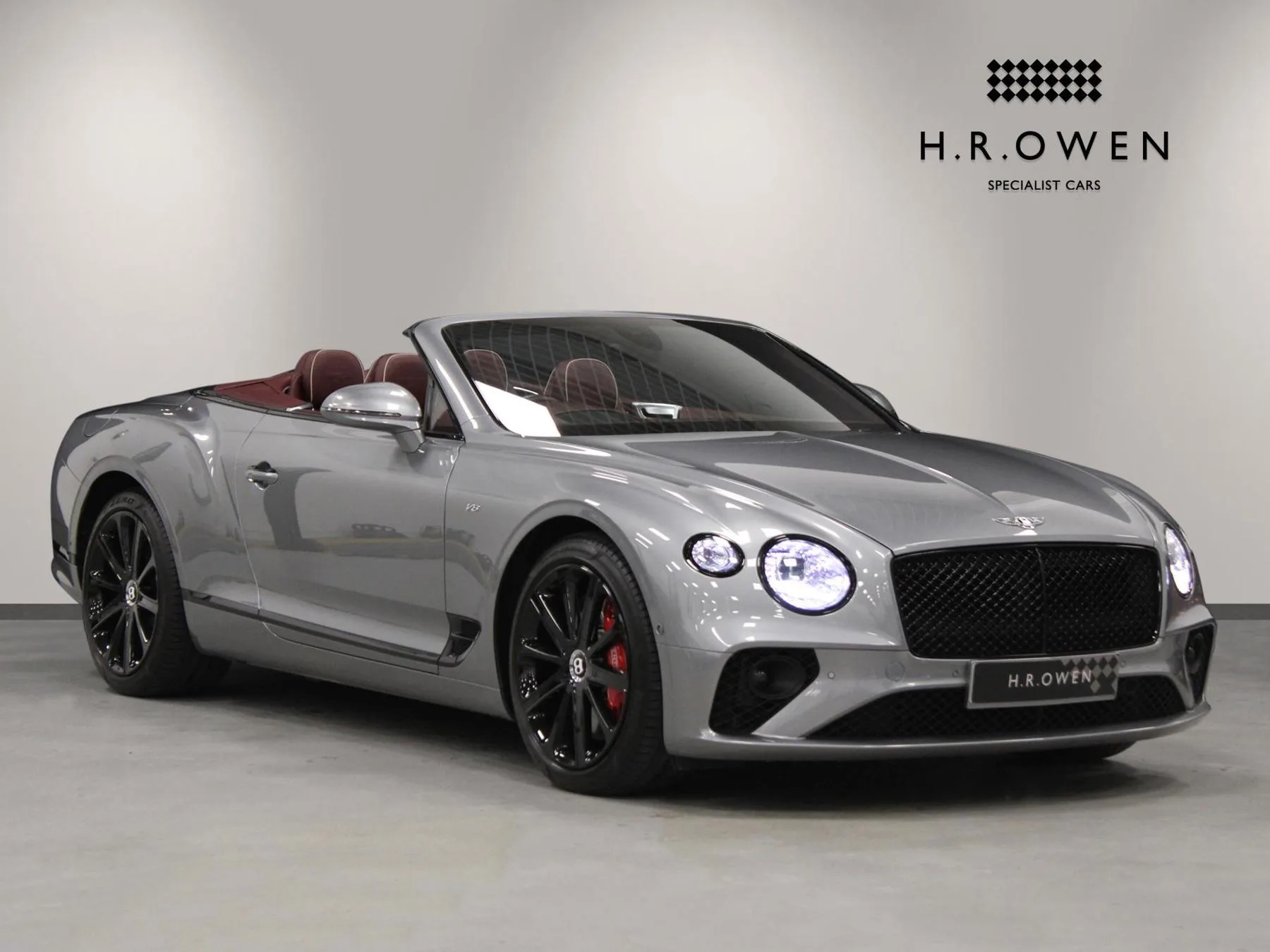 2020 Bentley Continental GTC V8 proposée par un groupe de concessions agréées à Cheltenham, Royaume-Uni, photo principale