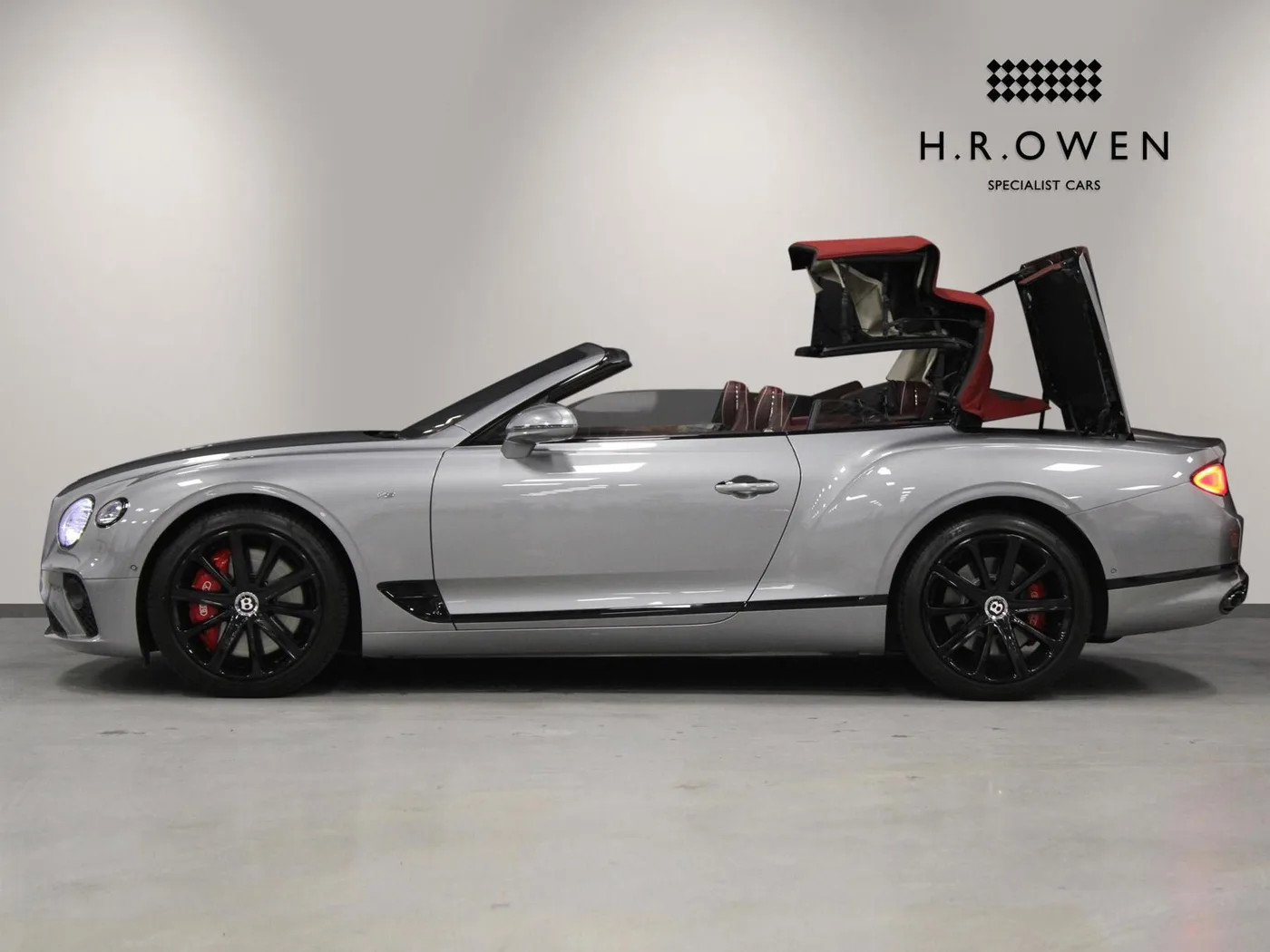 2020 Bentley Continental GTC V8 proposée par un groupe de concessions agréées à Cheltenham, Royaume-Uni, photo 7 sur 25