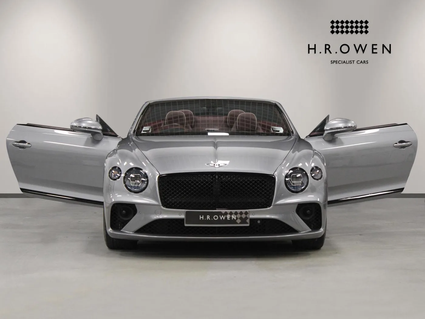 2020 Bentley Continental GTC V8 proposée par un groupe de concessions agréées à Cheltenham, Royaume-Uni, photo 10 sur 25