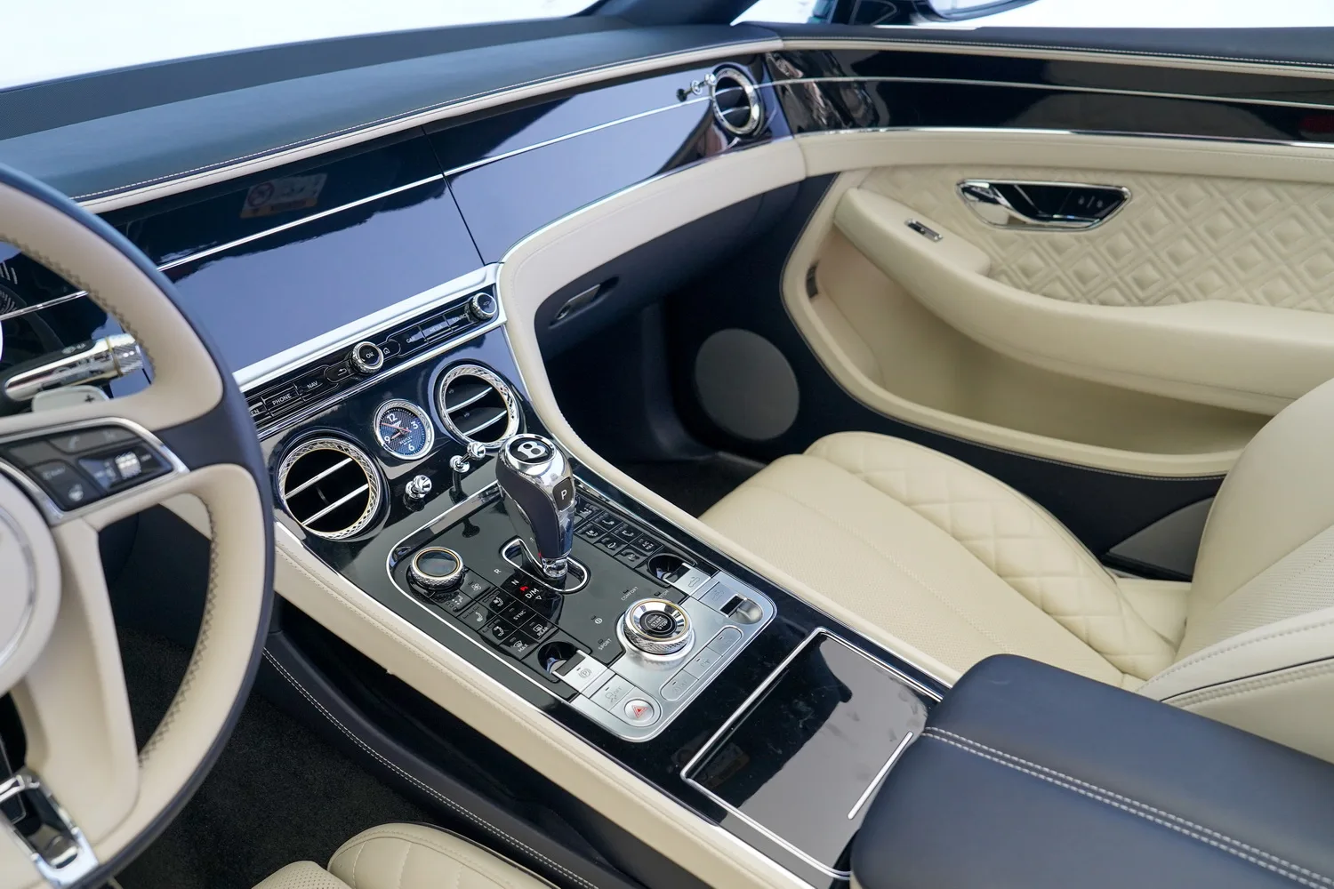2020 Bentley Continental GTC W12, 6/12
