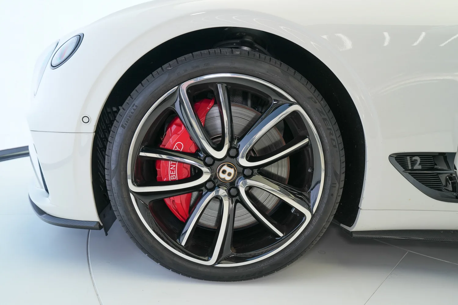 2020 Bentley Continental GTC W12 Black Edition, 6/17