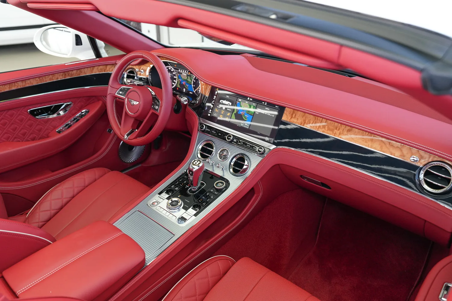 2020 Bentley Continental GTC W12 Black Edition, 16/17