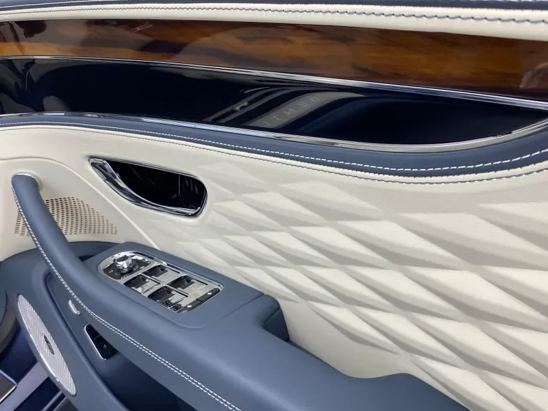 2020 Bentley Flying Spur, 24/30