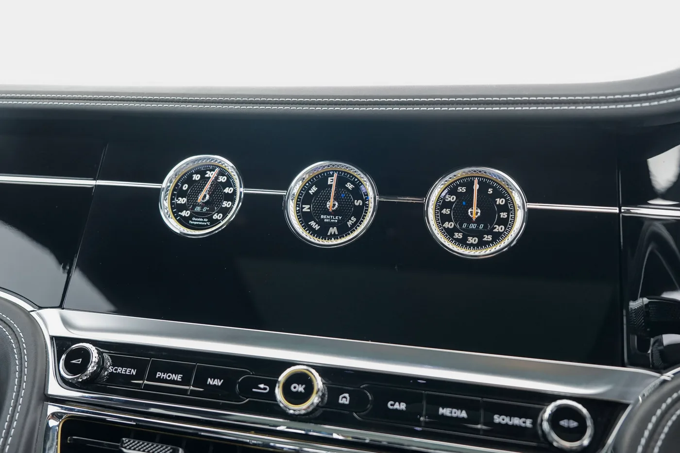 2020 Bentley Flying Spur V8 angeboten von einer Vertragshändlergruppe in Hatfield, Vereinigtes Königreich, Foto 8 von 25