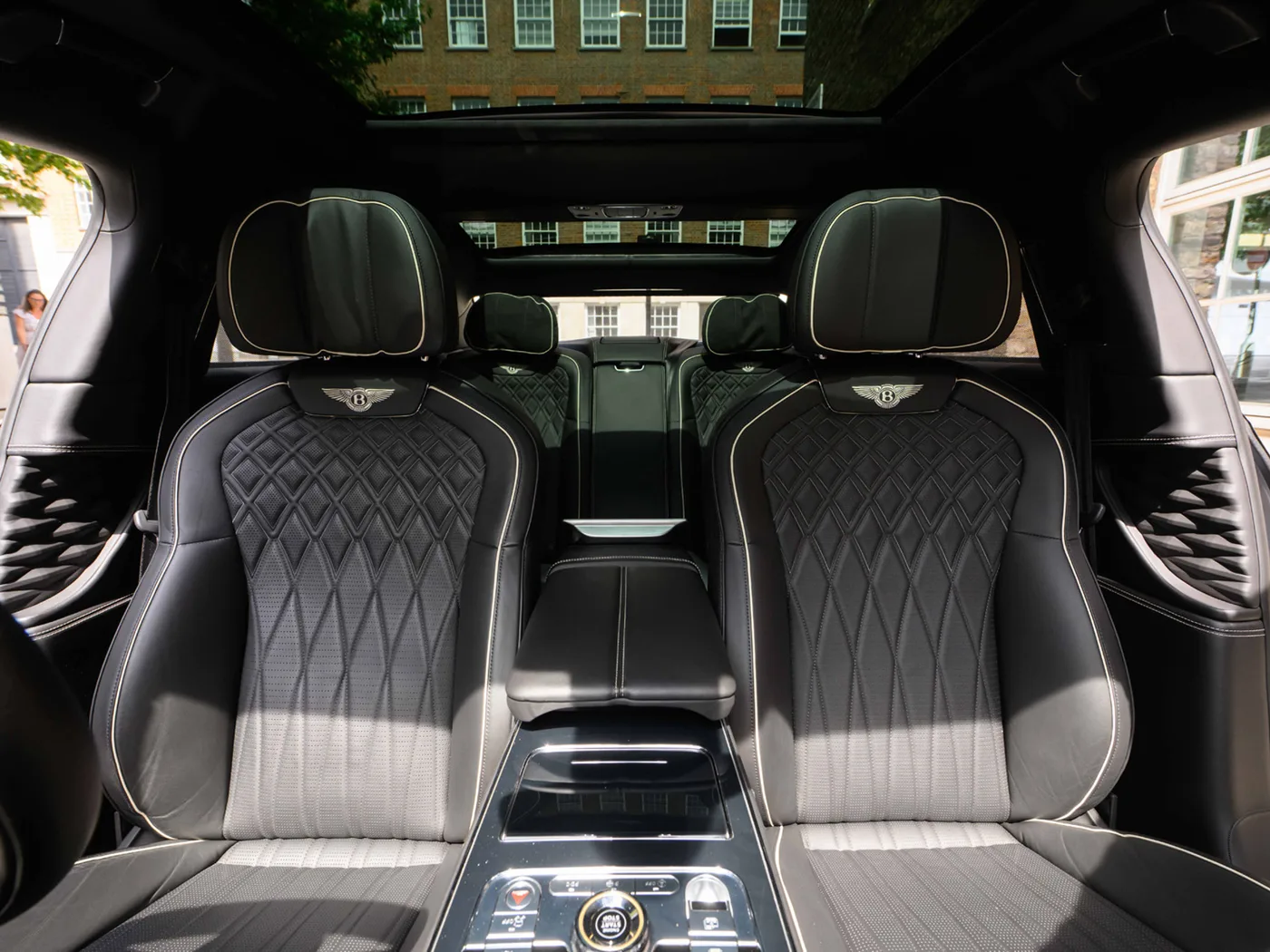2020 Bentley Flying Spur W12 angeboten von einer Vertragshändlergruppe in London, Vereinigtes Königreich, Foto 13 von 25