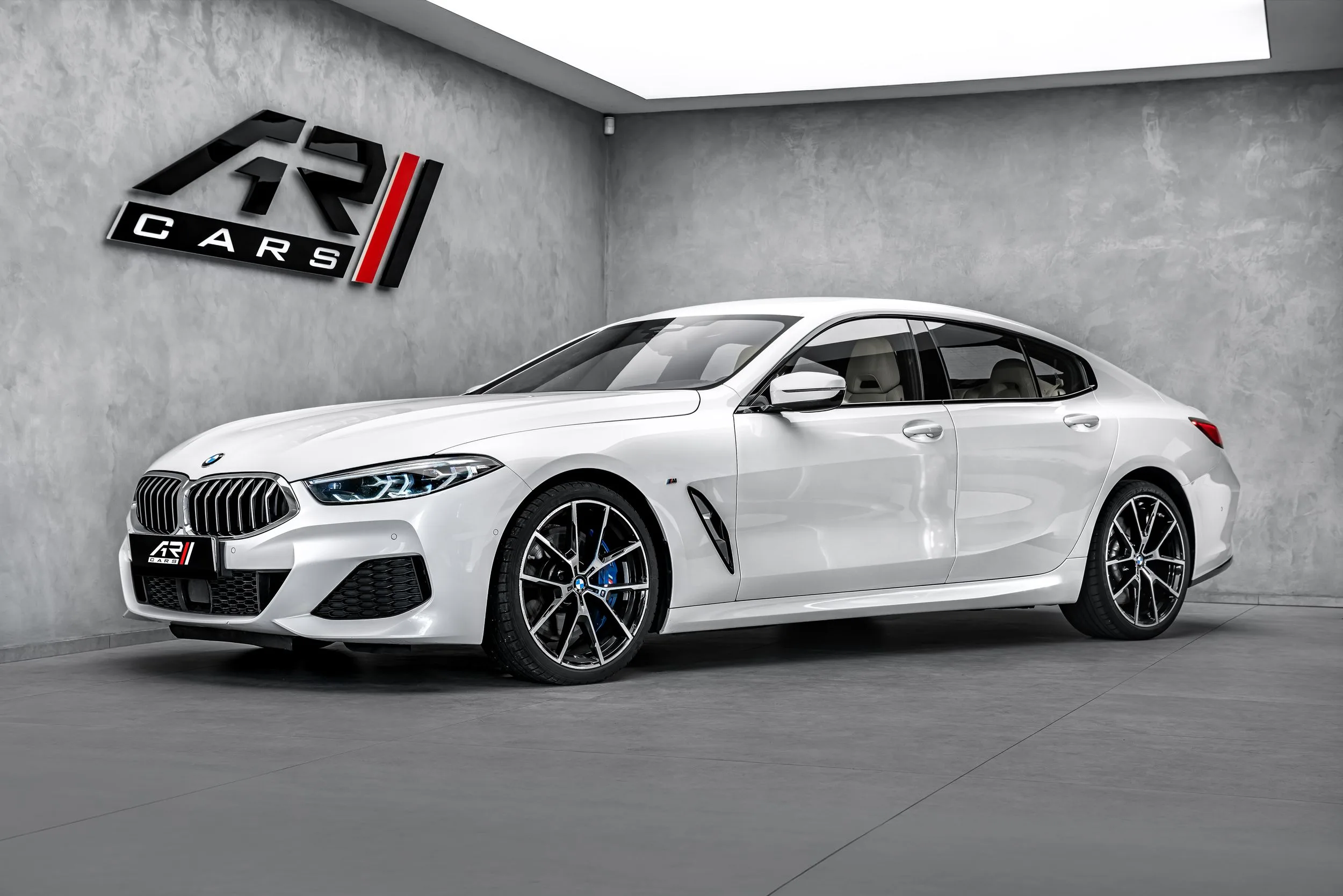 2020 BMW 840d xDrive Gran Coupé, M Sport angeboten von einem Spezialhändler in Ostrava, Tschechien, Hauptfoto