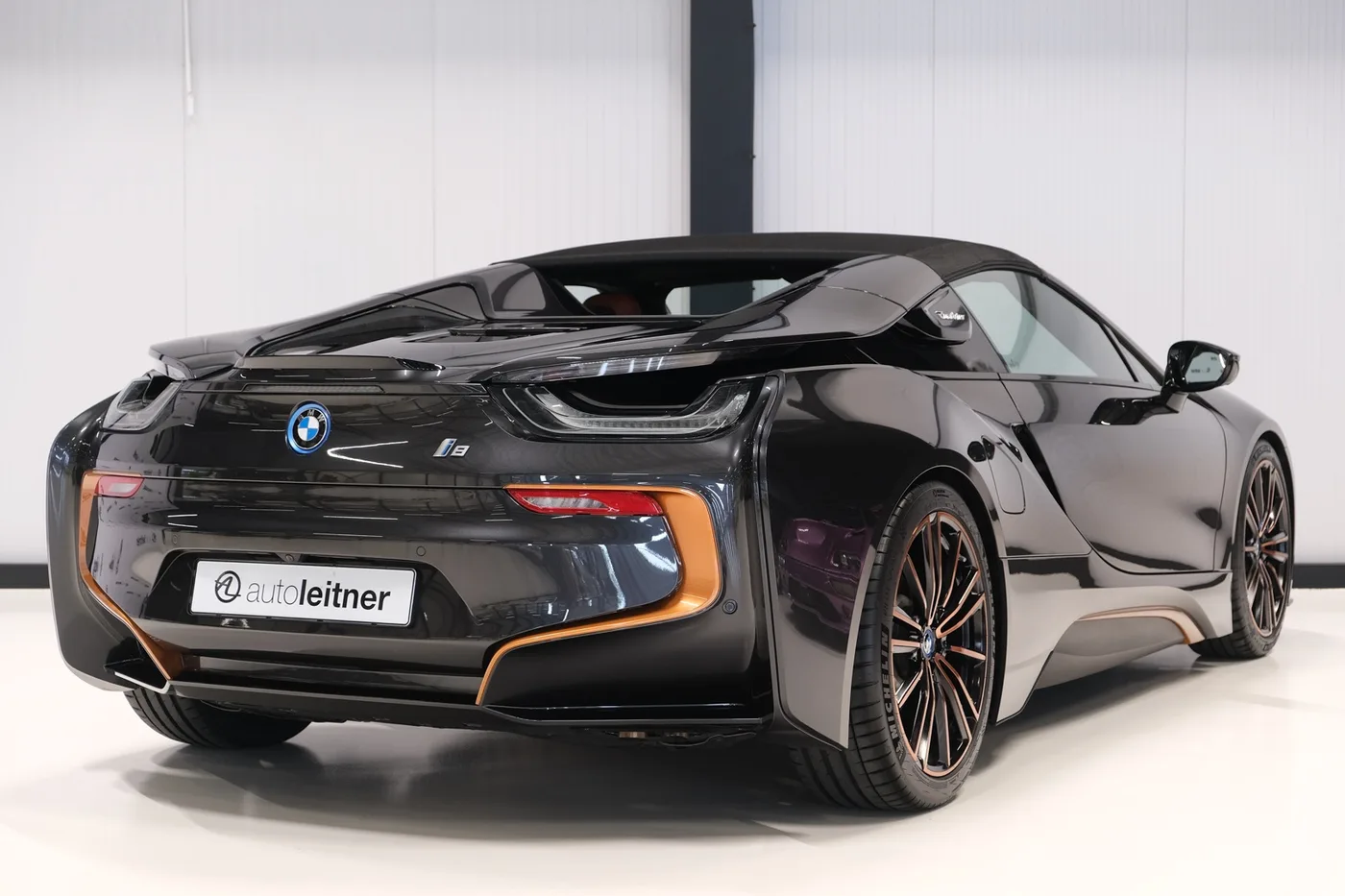 2020 BMW i8 offered by a collector car dealer in Alkmaar, Netherlands, photo 3 of 15