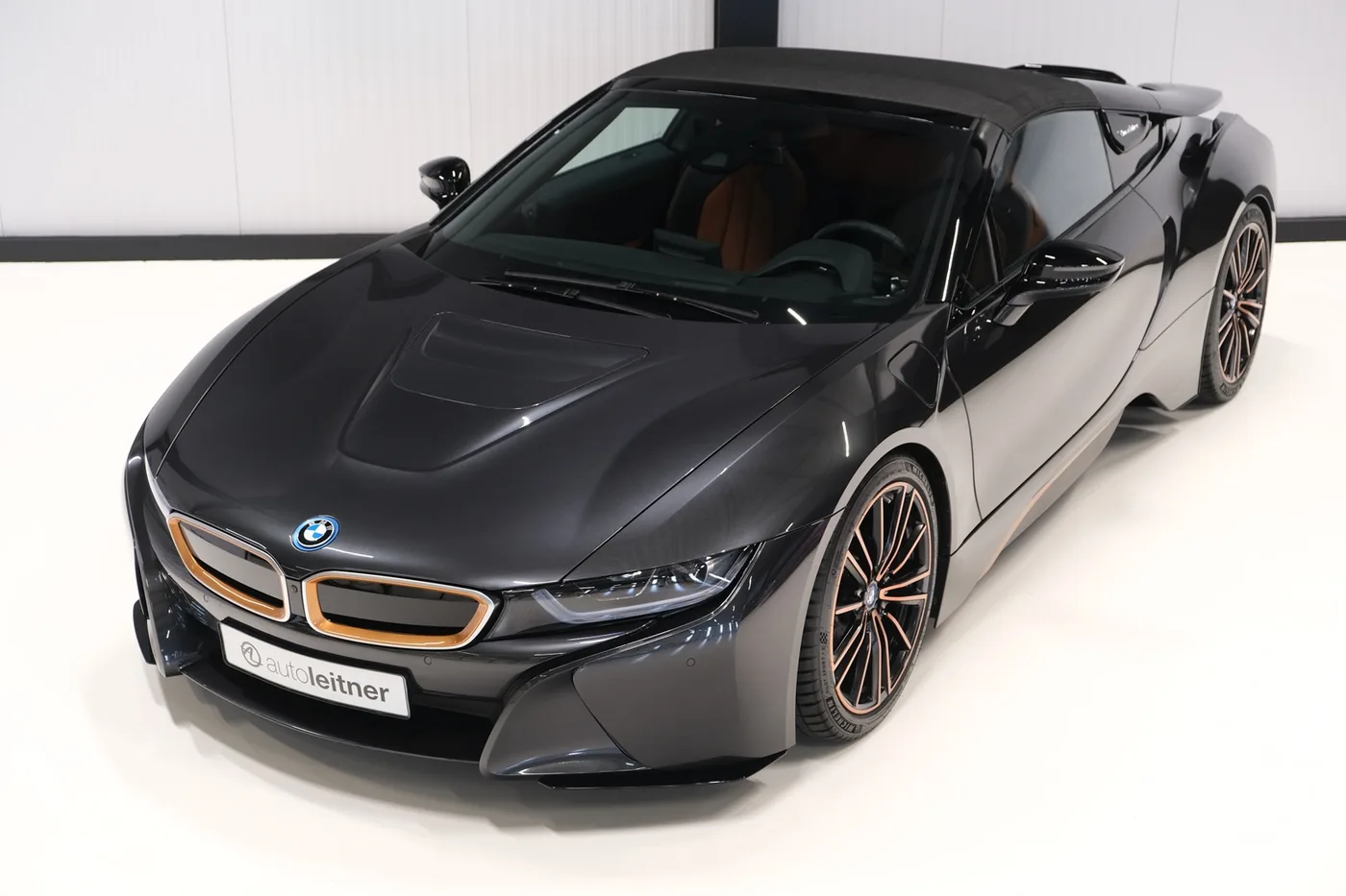2020 BMW i8 offered by a collector car dealer in Alkmaar, Netherlands, photo 5 of 15