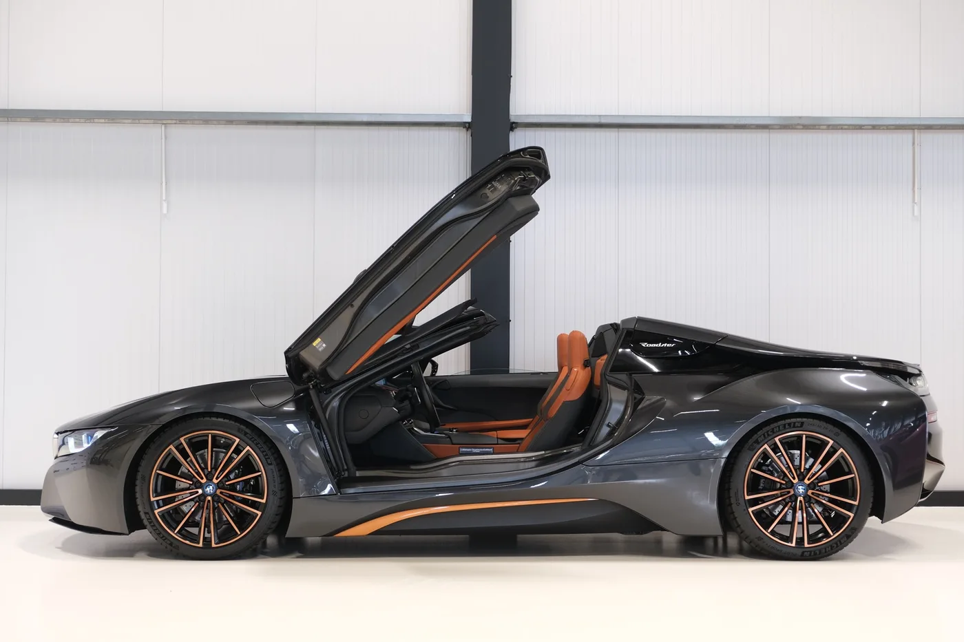 2020 BMW i8 offered by a collector car dealer in Alkmaar, Netherlands, photo 9 of 15