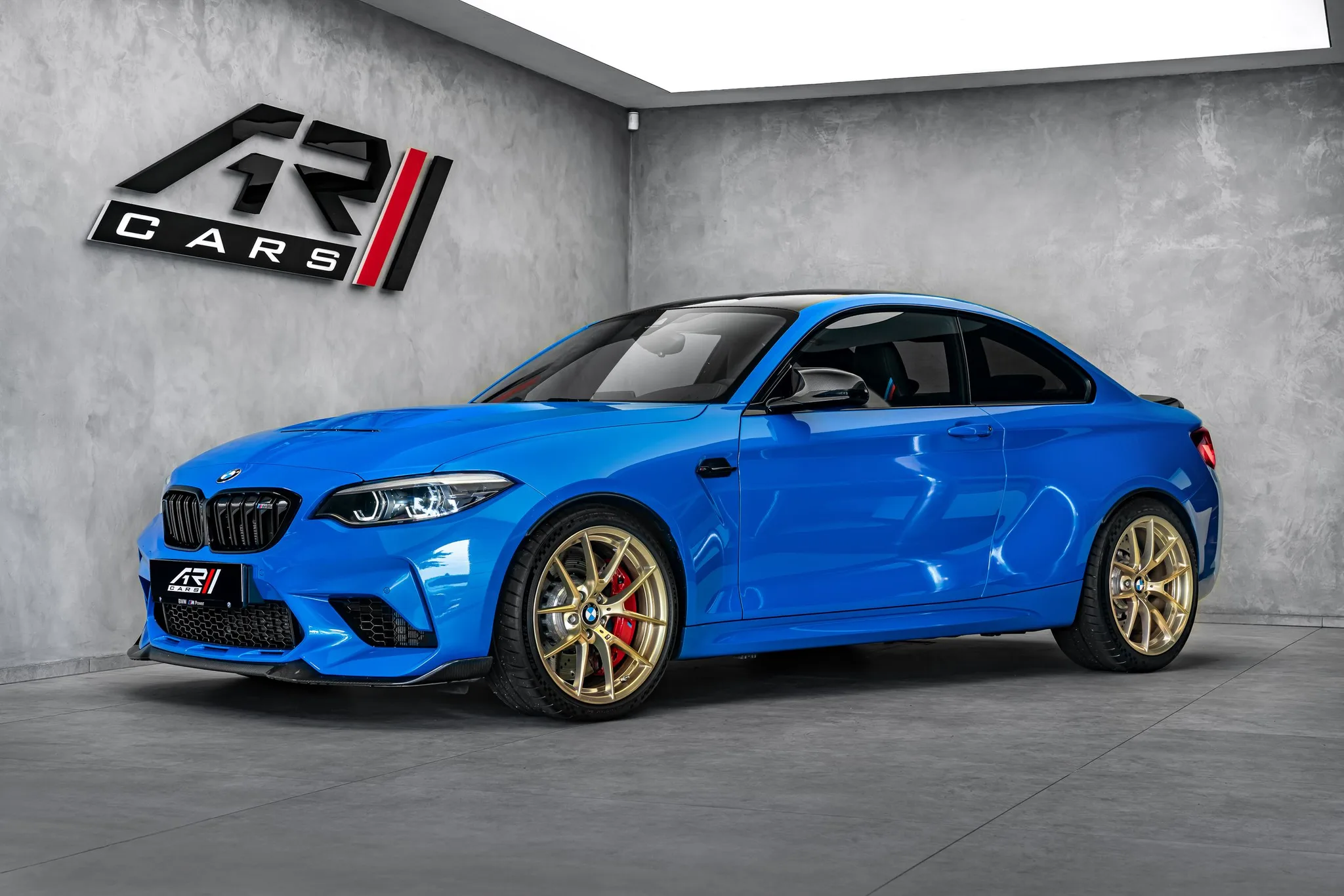 2020 BMW M2 CS angeboten von einem Fachhändler in Ostrava, Tschechien, Hauptfoto