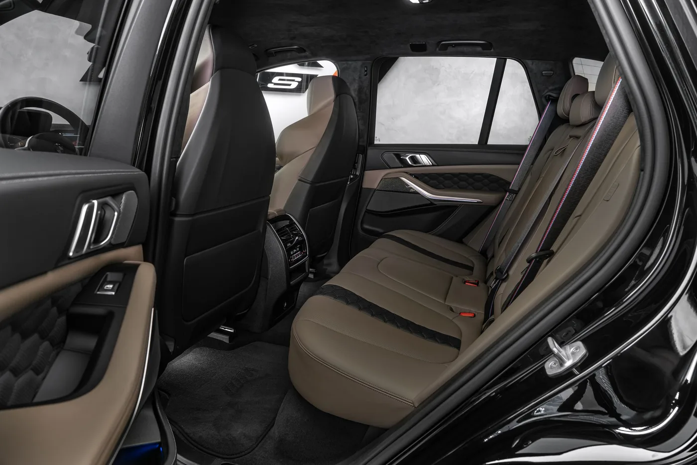 2020 BMW X5 M Competition angeboten von einem Fachhändler in Ostrava, Tschechien, Foto 14 von 15