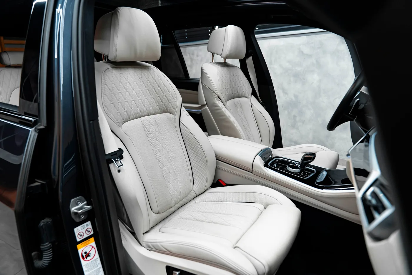 2020 BMW X5 M50d offered by a specialist dealer in Bratislava, Slovakia, photo 10 of 15