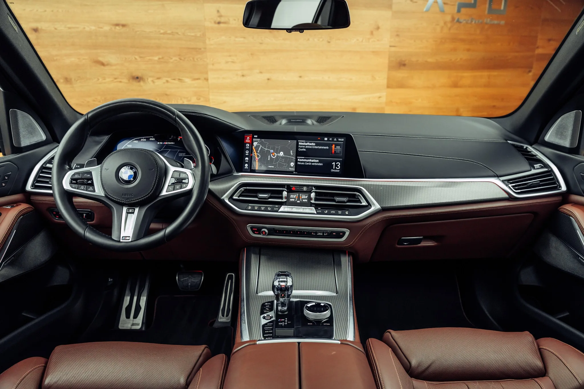 2020 BMW X5 M50i, 5/23