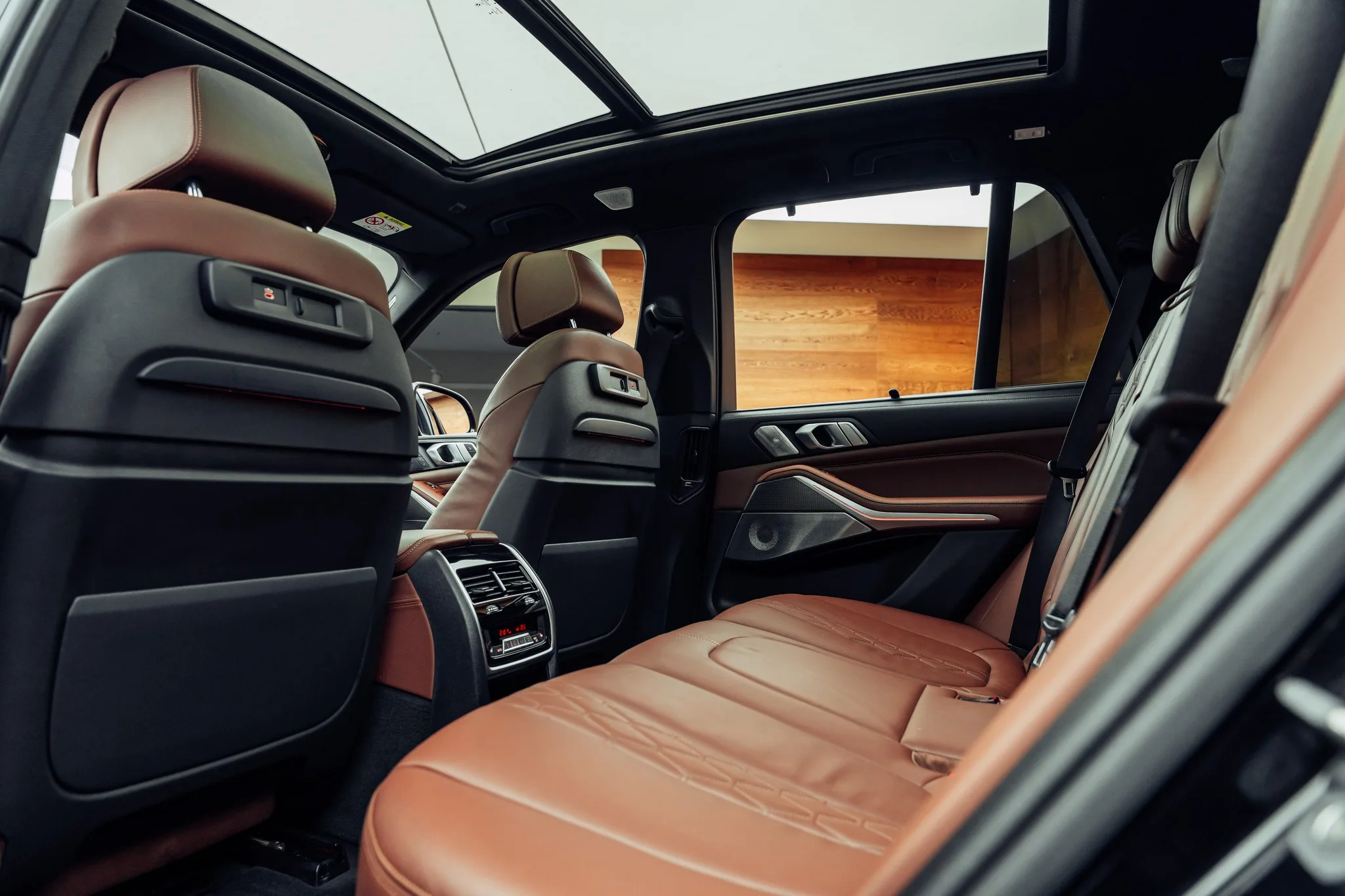 2020 BMW X5 M50i, 8/23