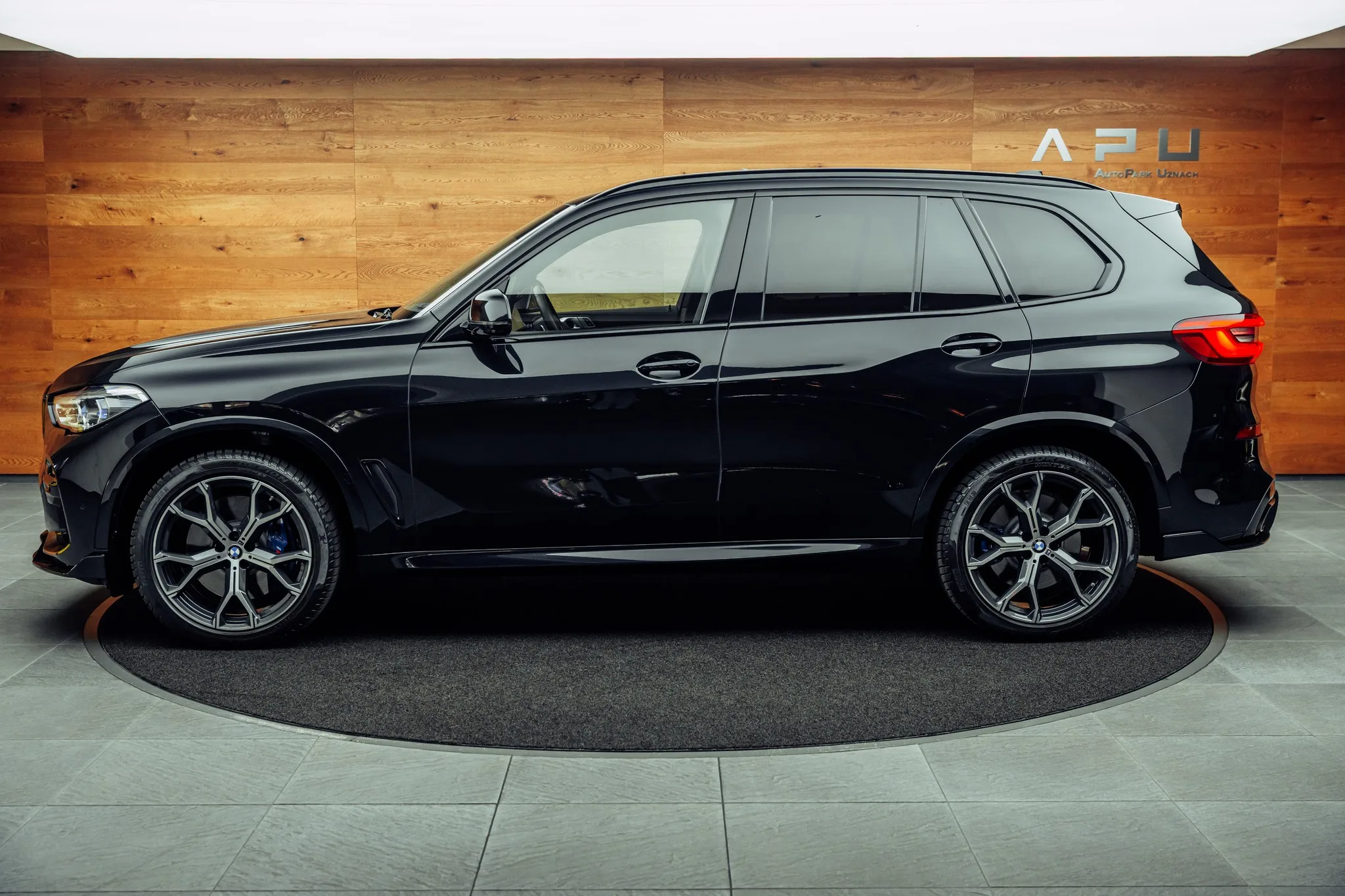 2020 BMW X5 M50i, 10/23