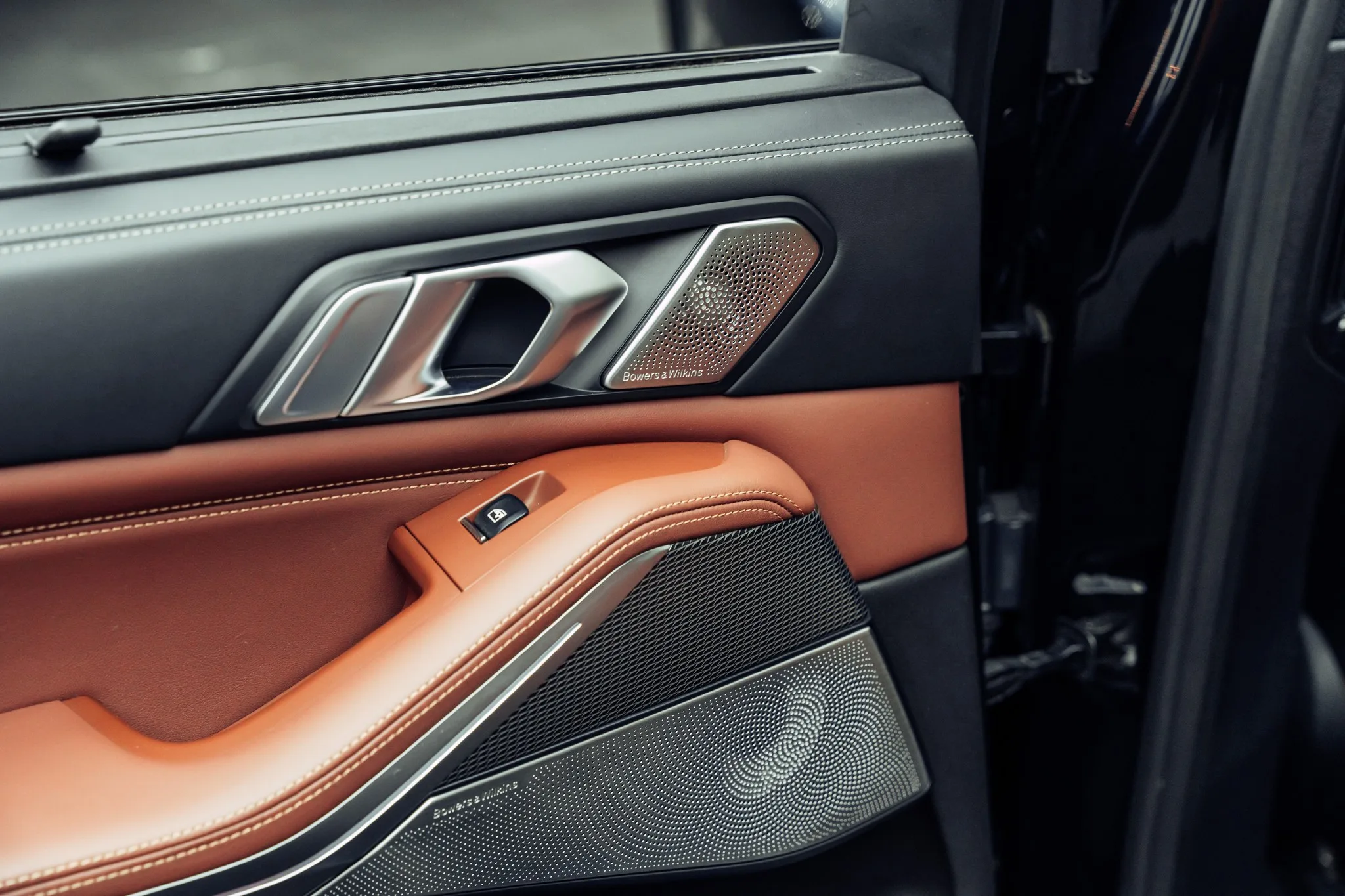 2020 BMW X5 M50i, 13/23