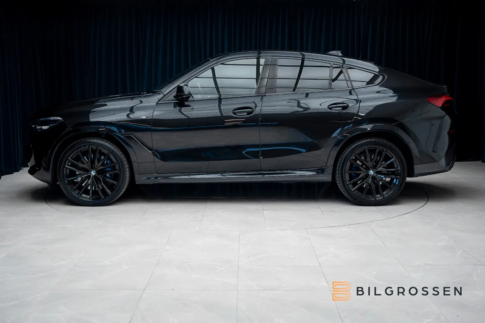 2020 BMW X6 M50d, 2/25