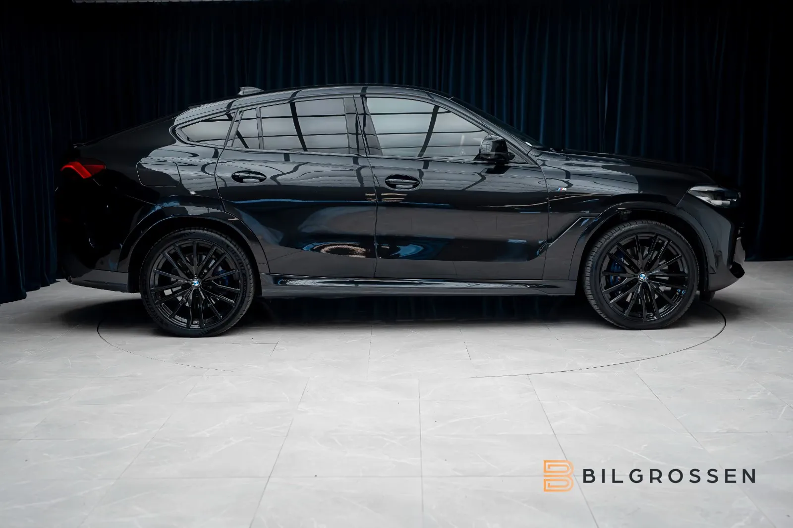 2020 BMW X6 M50d, 6/25