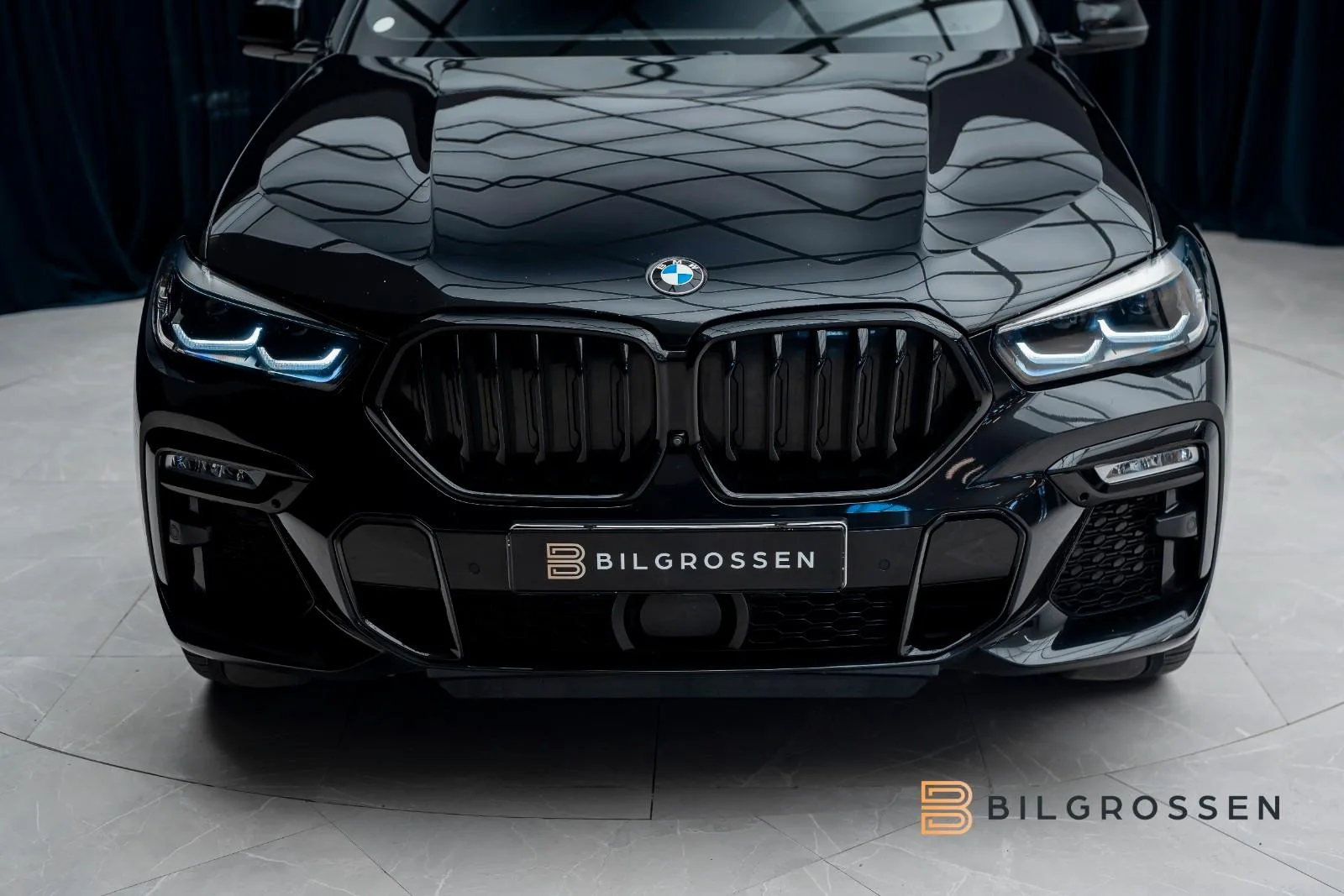 2020 BMW X6 M50d, 10/25