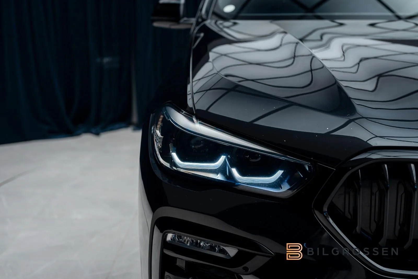2020 BMW X6 M50d, 11/25