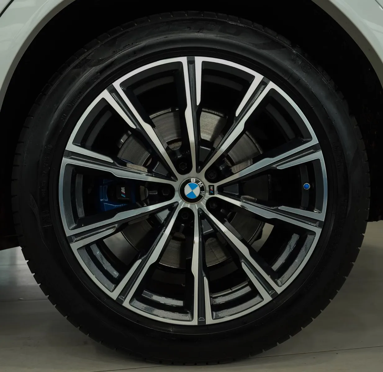 2020 BMW X6 xDrive30d, 8/22
