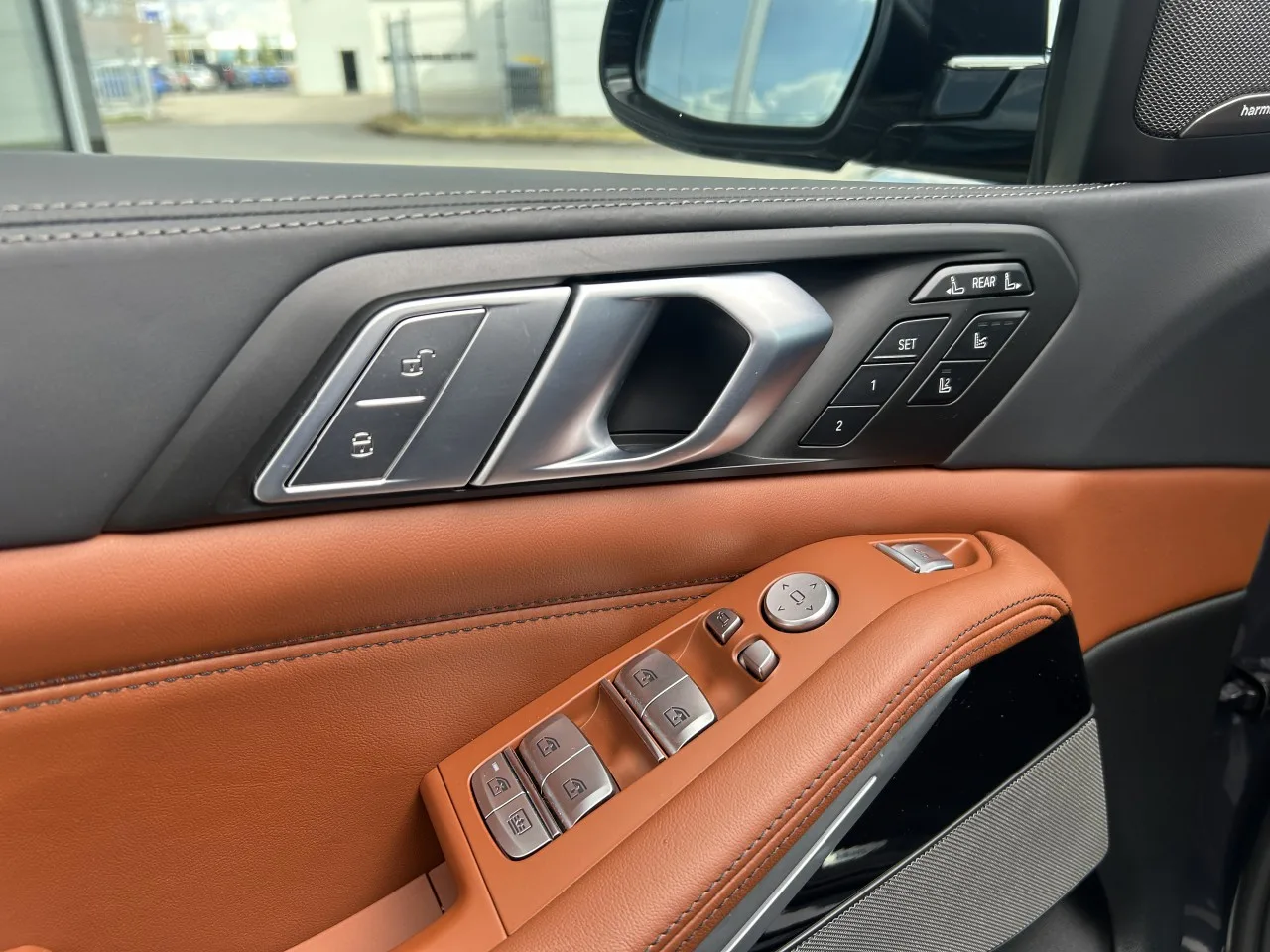 2020 BMW X7 M50d offered by a specialist dealer in Písek, Czechia, photo 26 of 39