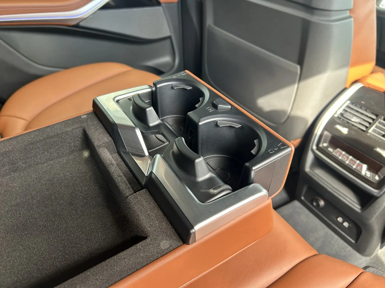 2020 BMW X7 M50d offered by a specialist dealer in Písek, Czechia, photo 29 of 39