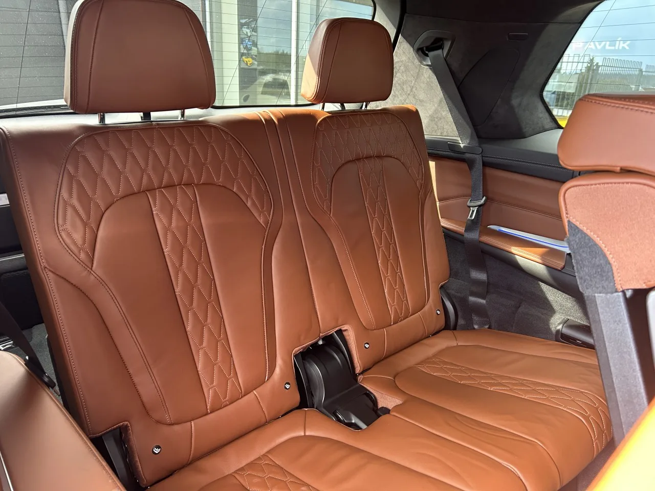 2020 BMW X7 M50d offered by a specialist dealer in Písek, Czechia, photo 36 of 39