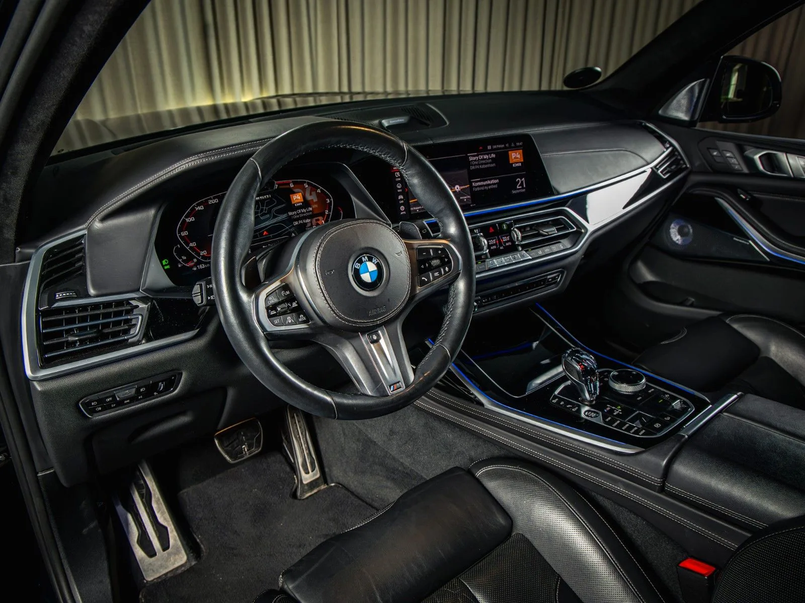 2020 BMW X7 M50i, 16/24