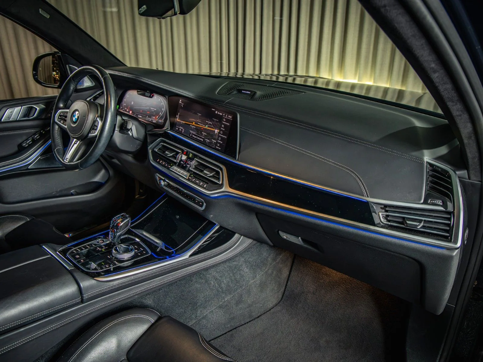 2020 BMW X7 M50i, 18/24