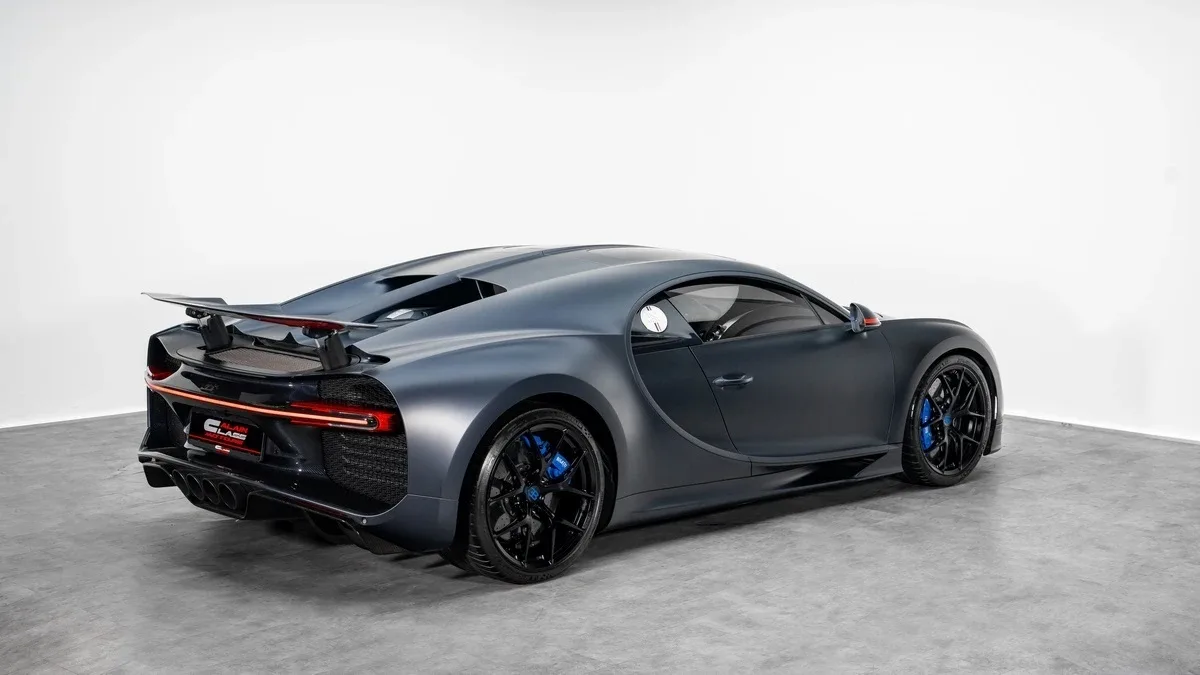 2020 Bugatti Chiron Sport angeboten von einem Fachhändler in Dubai, Vereinigte Arabische Emirate, Foto 3 von 25