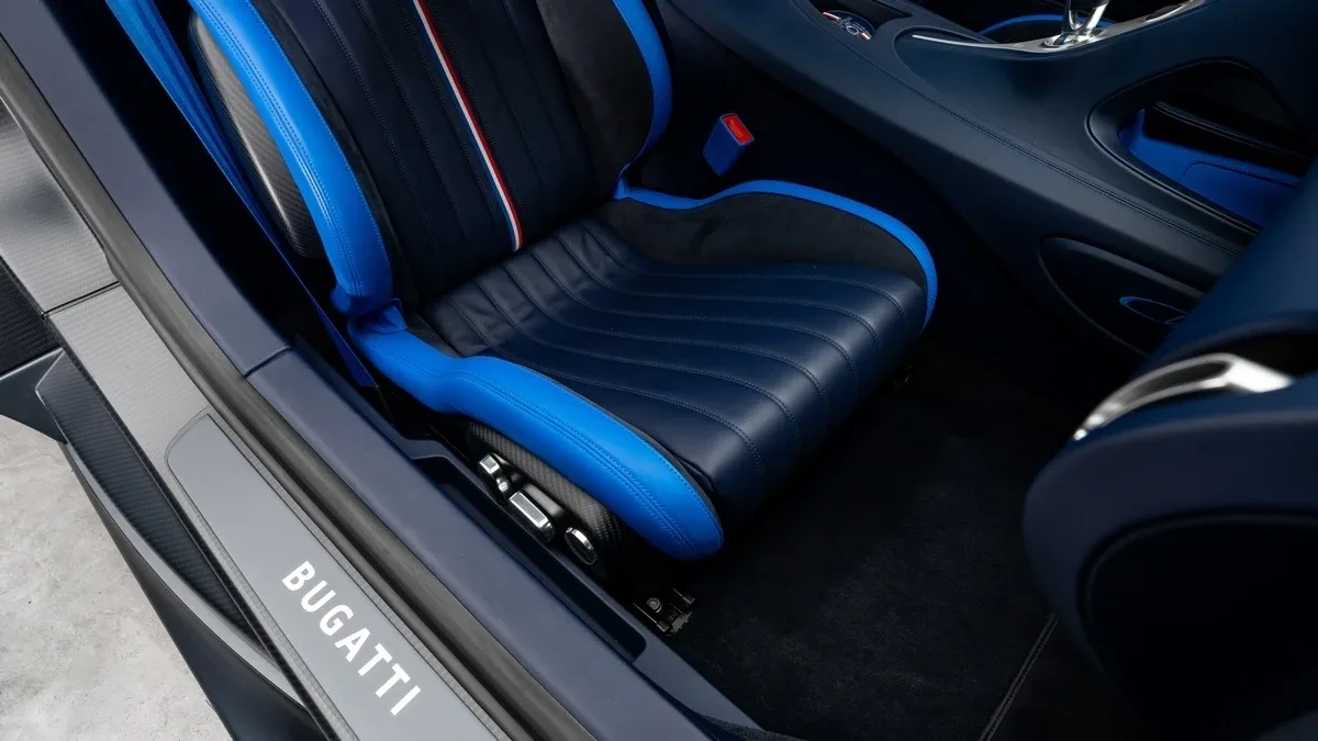 2020 Bugatti Chiron Sport angeboten von einem Fachhändler in Dubai, Vereinigte Arabische Emirate, Foto 24 von 25