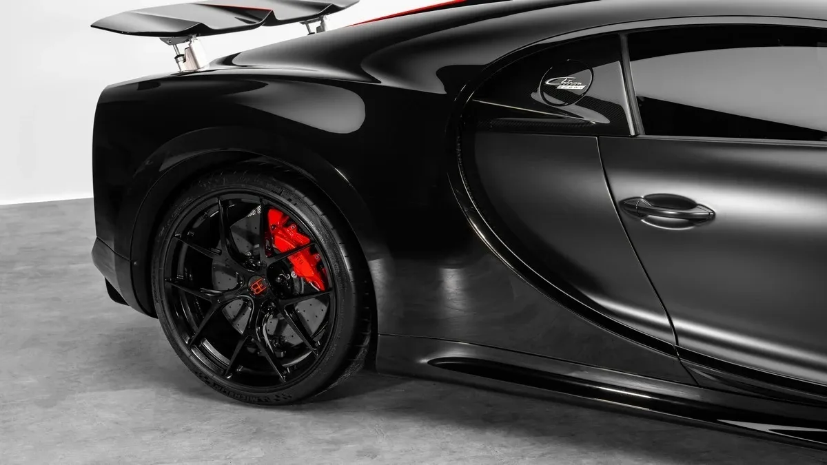 2020 Bugatti Chiron Sport angeboten von einem Fachhändler in Dubai, Vereinigte Arabische Emirate, Foto 24 von 25
