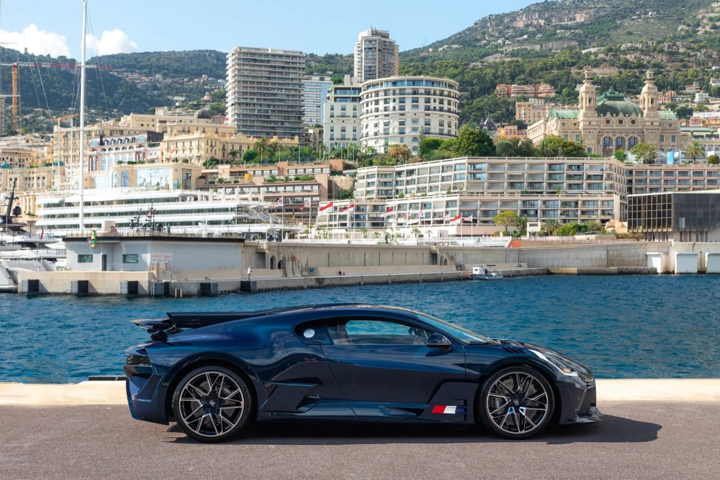 2020 Bugatti Divo angeboten von einem Fachhändler in Monaco, Monaco, Foto 2 von 14