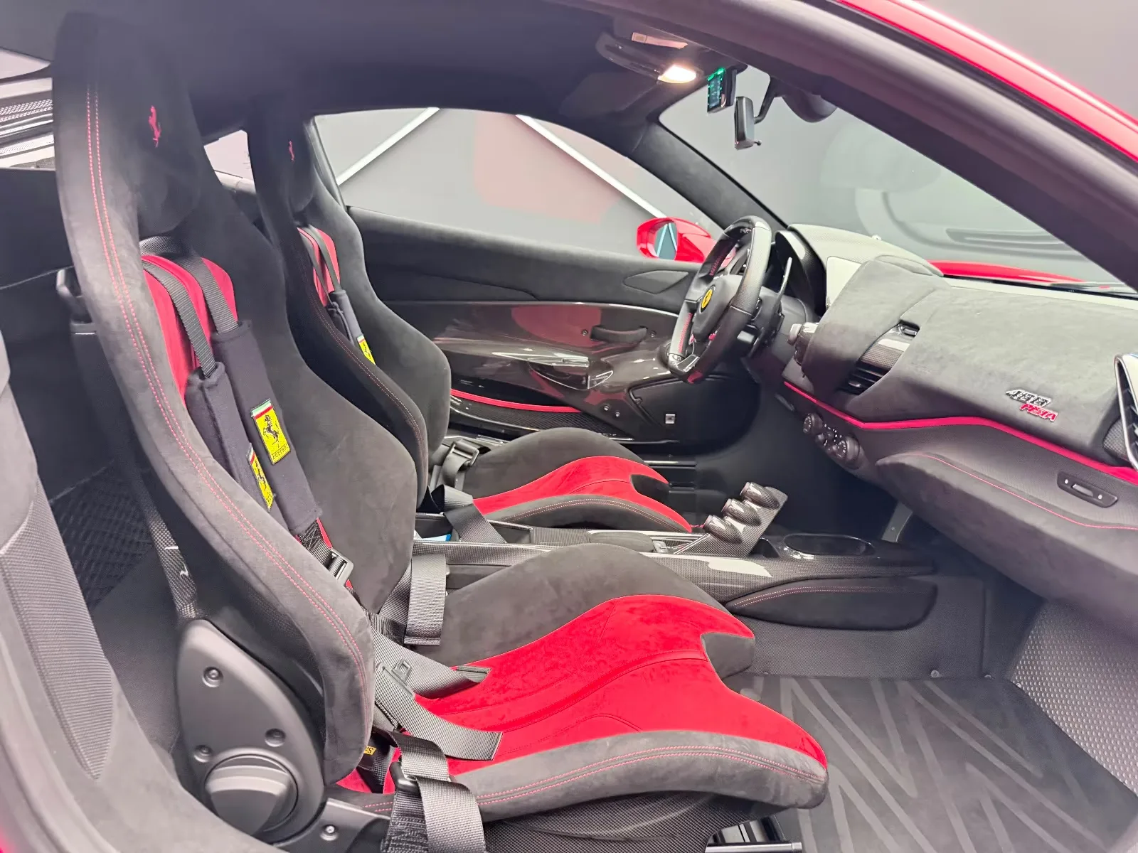 2020 Ferrari 488 Pista, 14/24