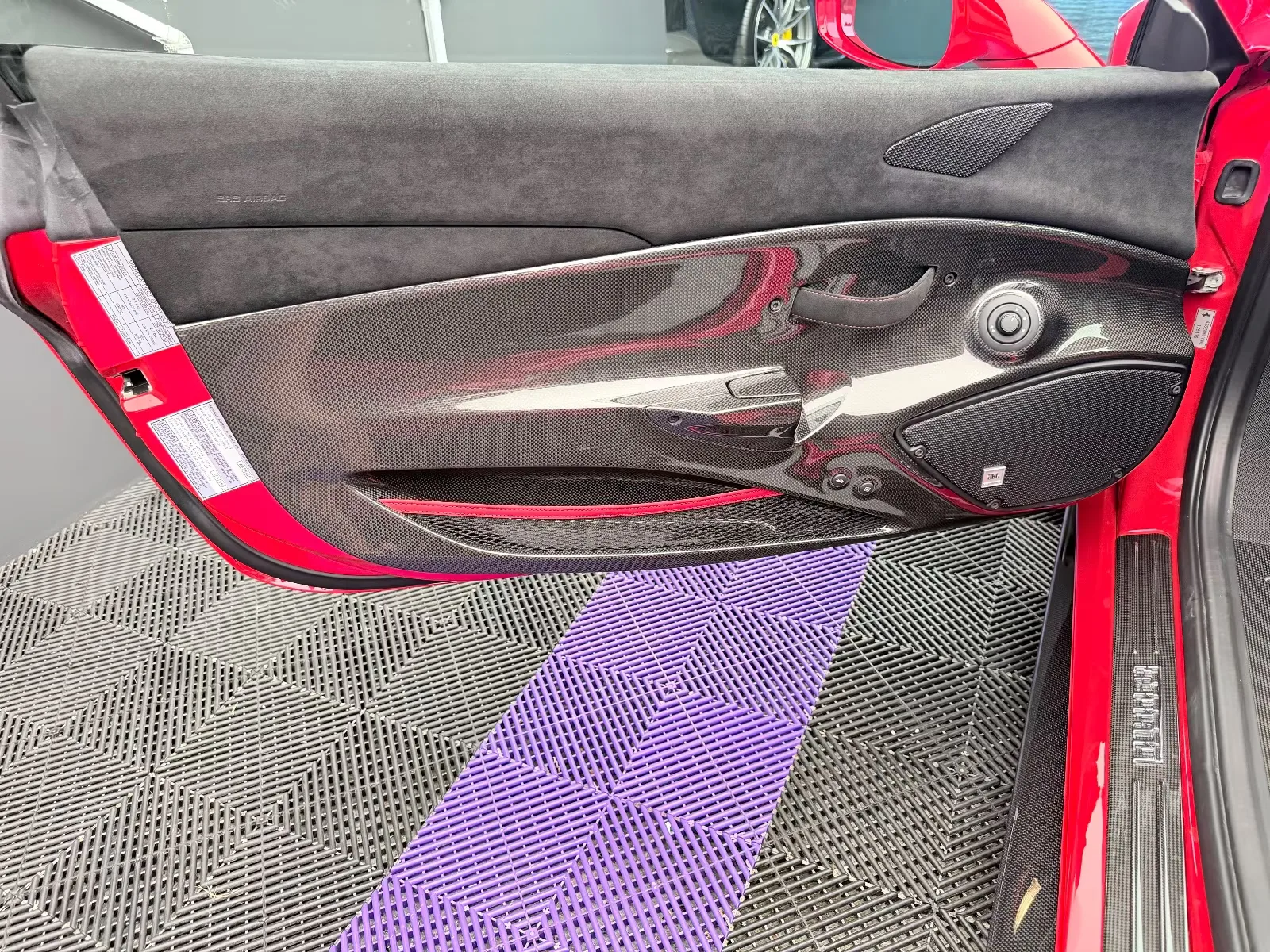 2020 Ferrari 488 Pista, 18/24