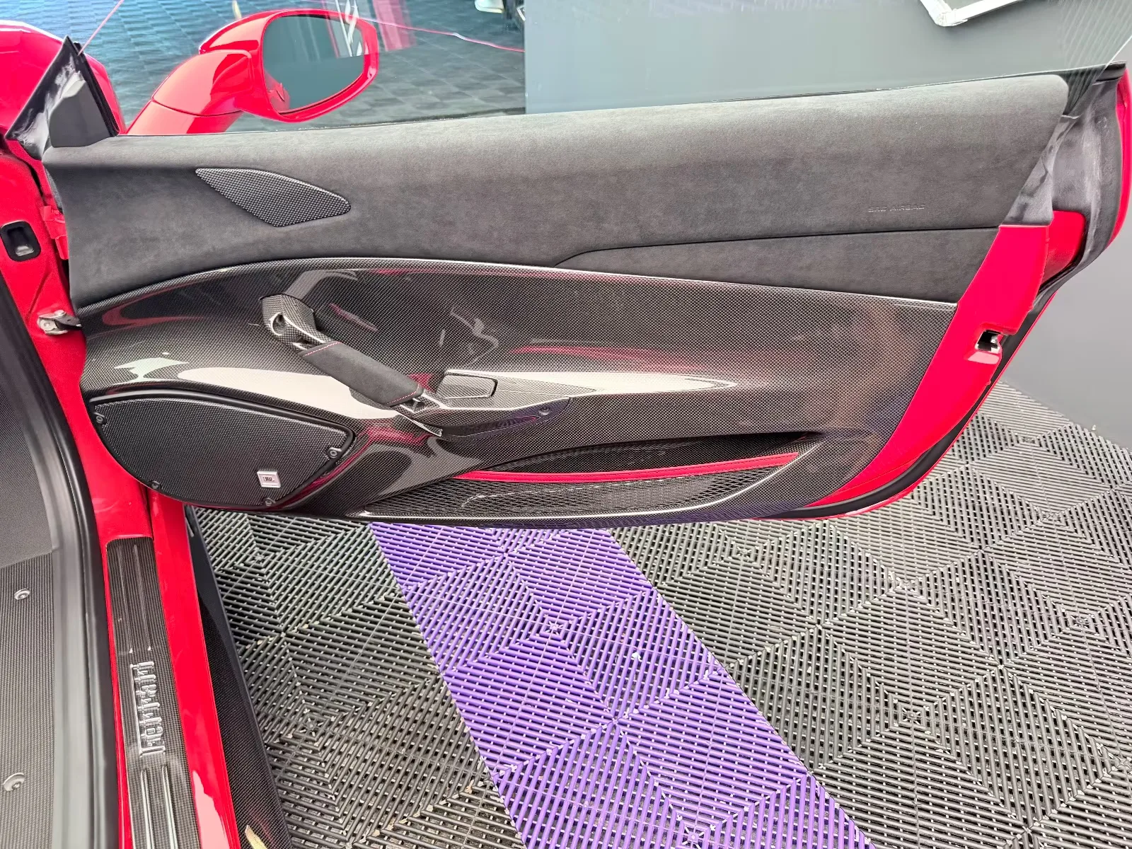 2020 Ferrari 488 Pista, 20/24