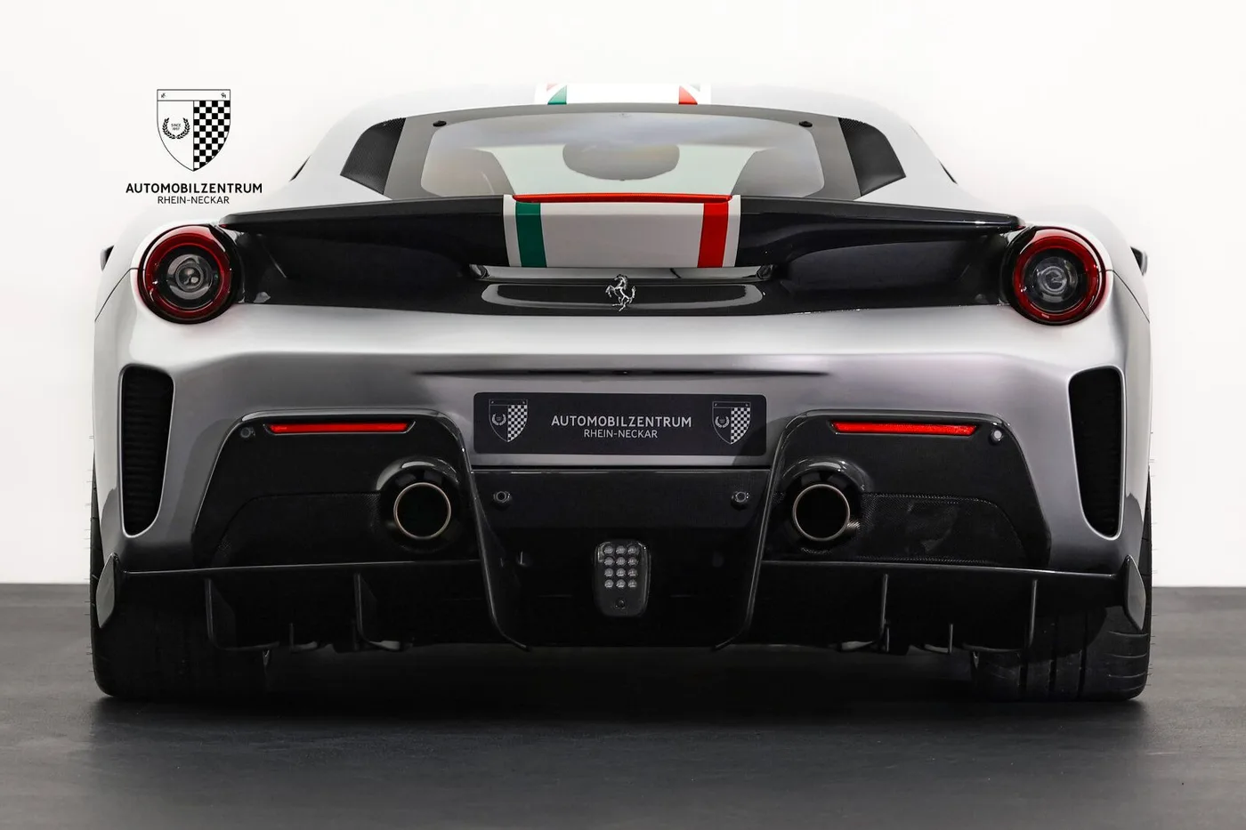 2020 Ferrari 488 Pista angeboten von einem Supersportwagenhändler in Viernheim, Deutschland, Foto 6 von 25