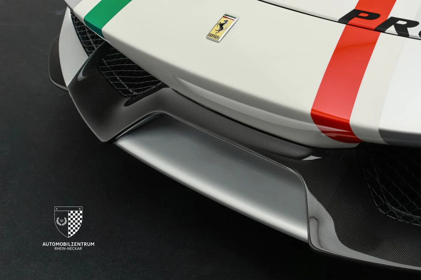 2020 Ferrari 488 Pista angeboten von einem Supersportwagenhändler in Viernheim, Deutschland, Foto 13 von 25
