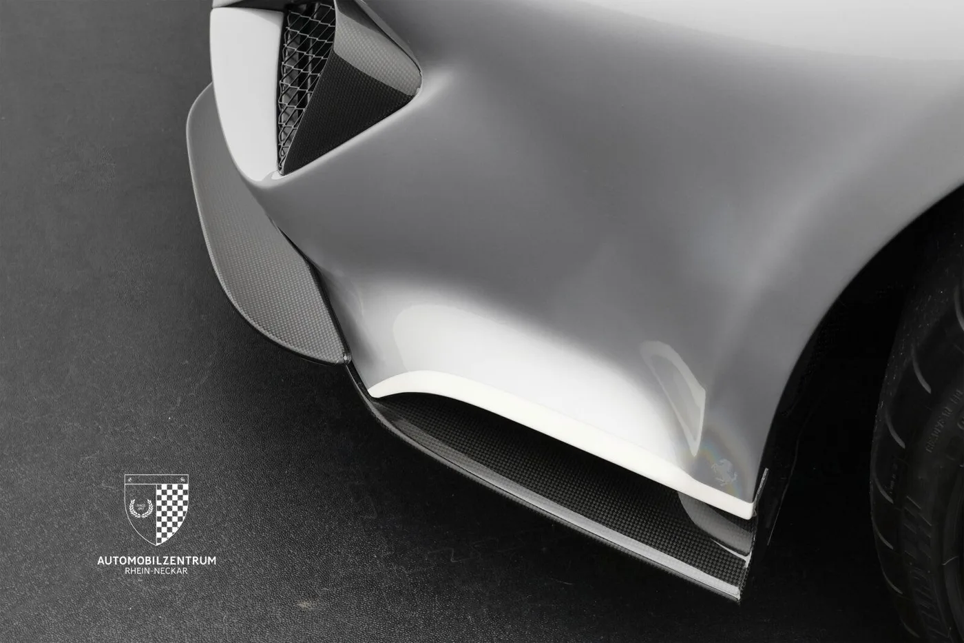 2020 Ferrari 488 Pista angeboten von einem Supersportwagenhändler in Viernheim, Deutschland, Foto 14 von 25