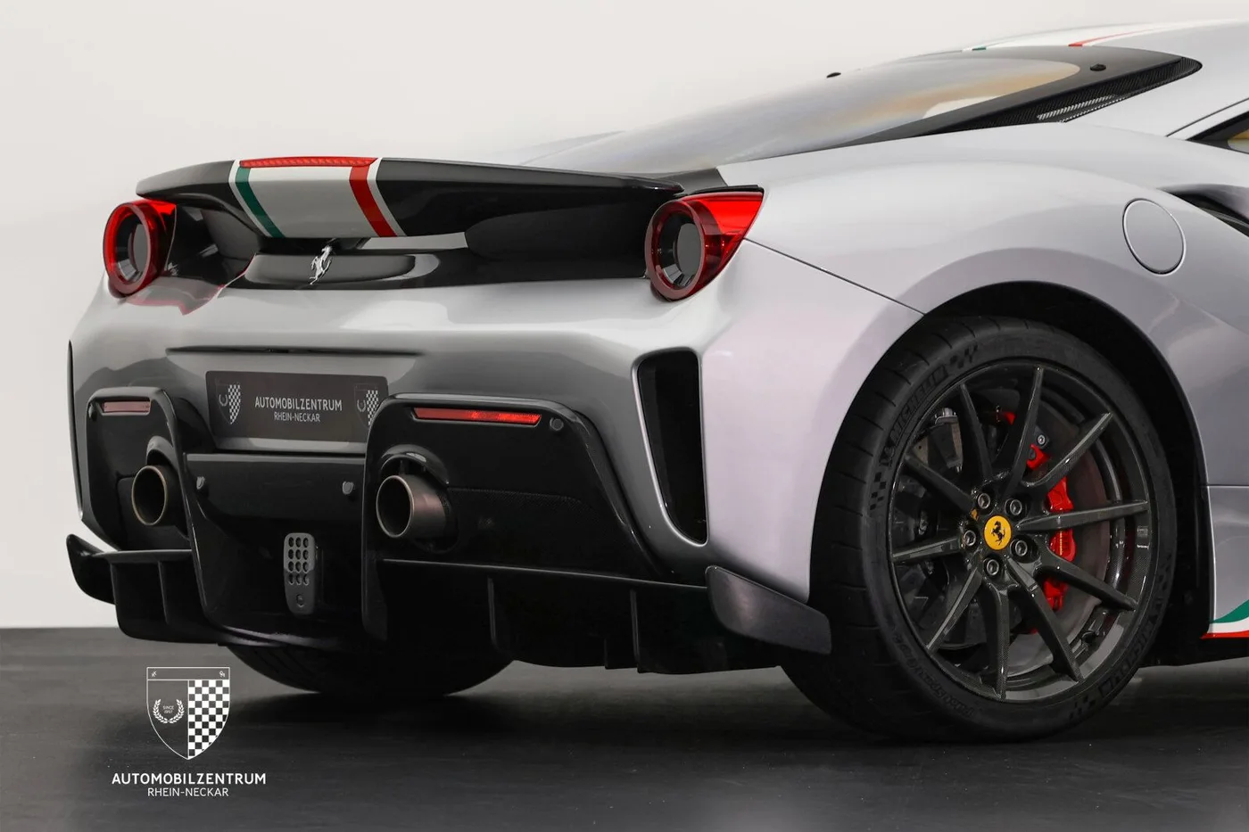 2020 Ferrari 488 Pista angeboten von einem Supersportwagenhändler in Viernheim, Deutschland, Foto 18 von 25