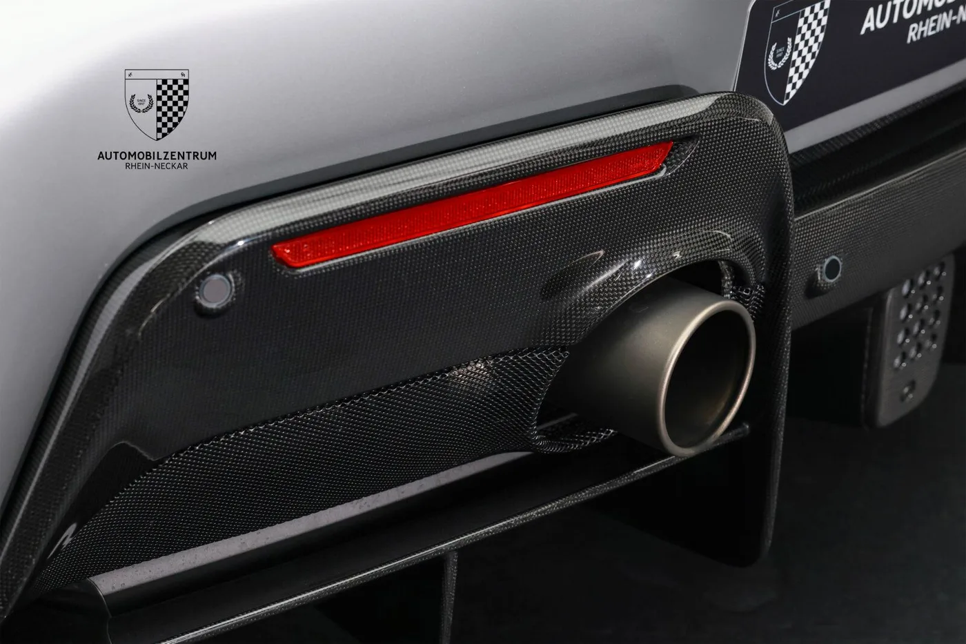 2020 Ferrari 488 Pista angeboten von einem Supersportwagenhändler in Viernheim, Deutschland, Foto 19 von 25
