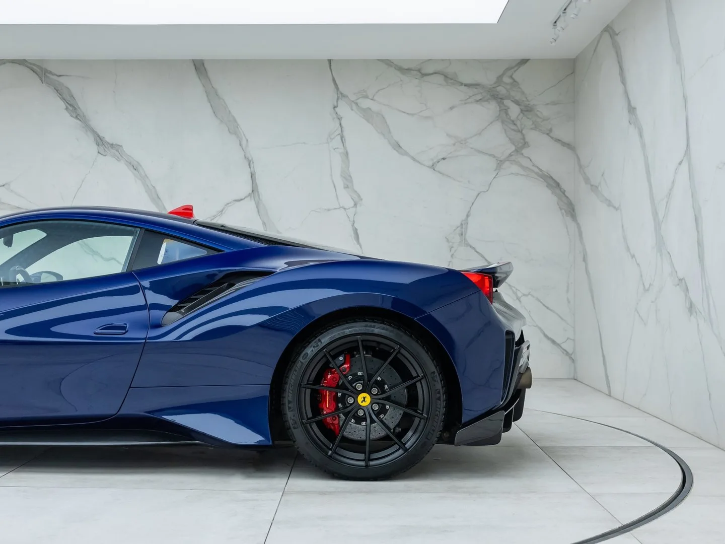 2020 Ferrari 488 Pista, 18/30